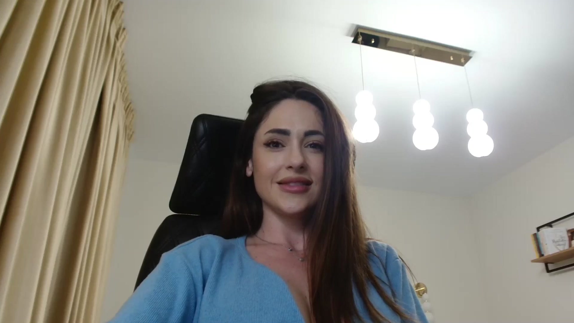 Gallery image thumbnail from DorisDolll's myfreecams stream on, 02/08/2025, 12:15 image 12 of 20