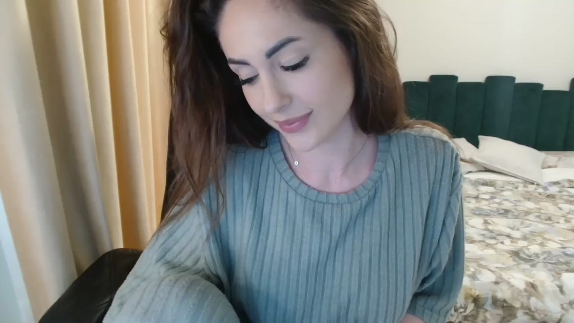 Gallery image thumbnail from DorisDolll's myfreecams stream on, 02/09/2025, 10:21 image 15 of 20