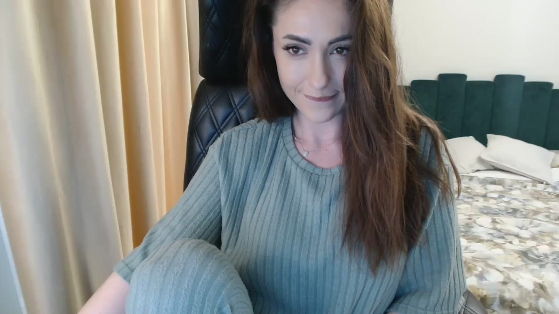Gallery image thumbnail from DorisDolll's myfreecams stream on, 02/09/2025, 10:21 image 20 of 20