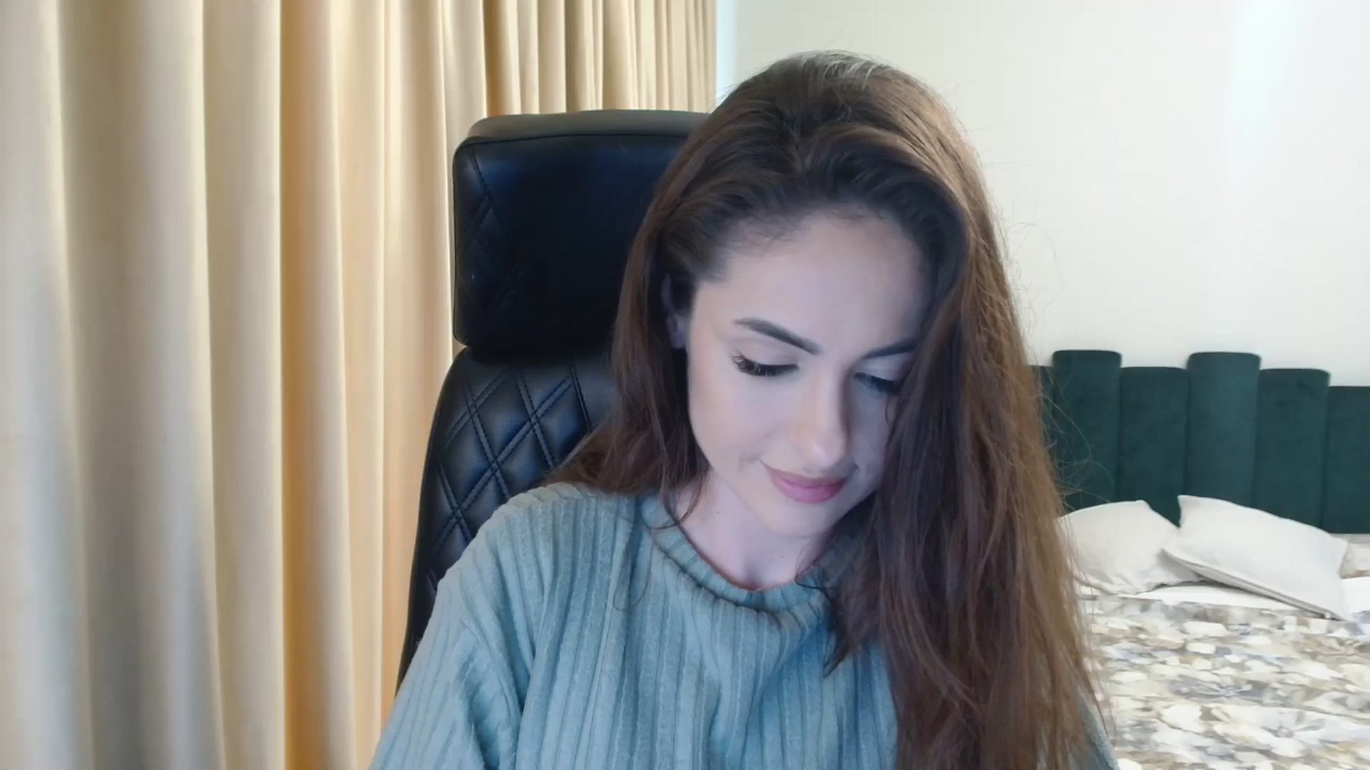 Gallery image thumbnail from DorisDolll's myfreecams stream on, 02/09/2025, 11:21 image 9 of 20