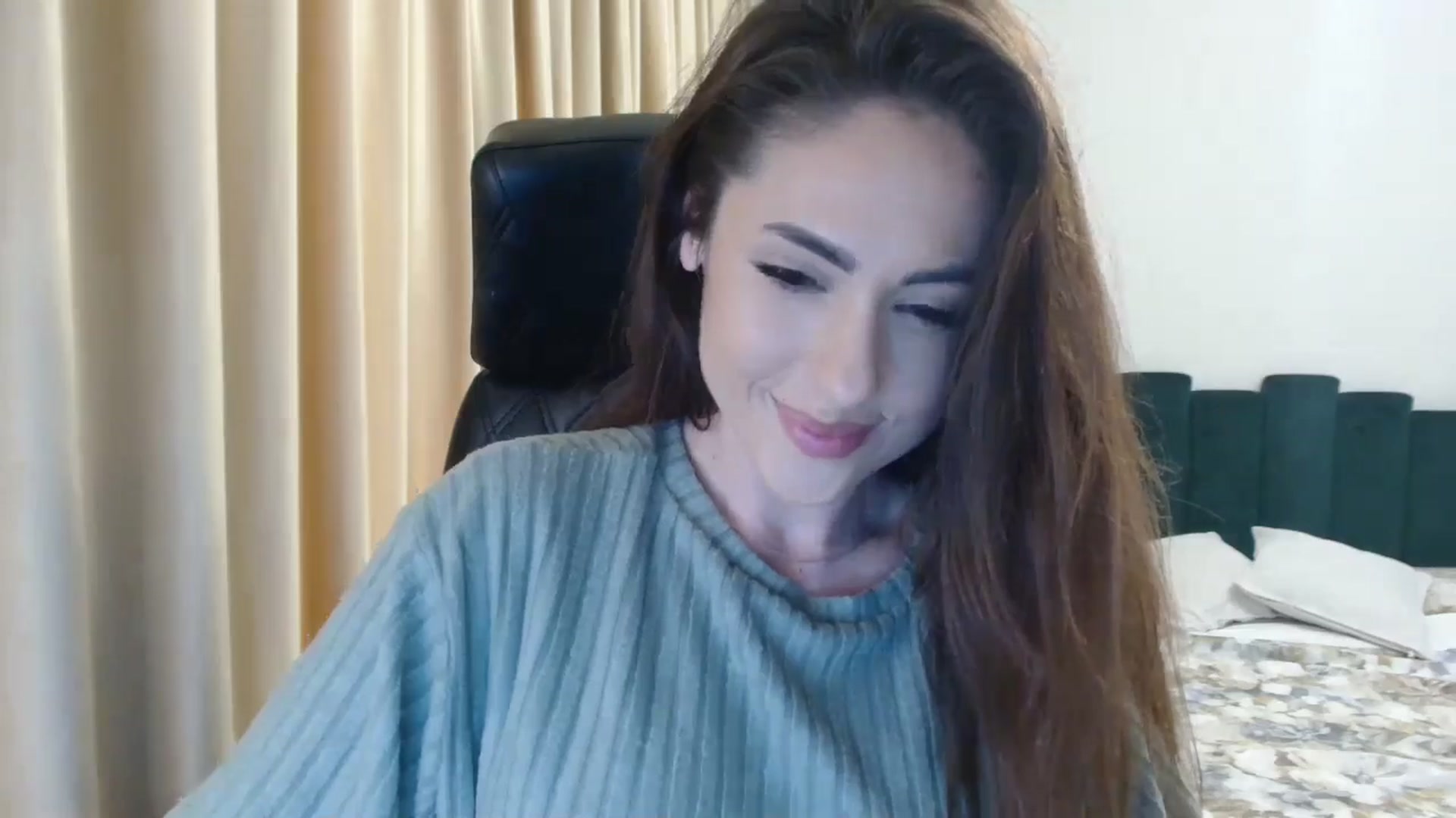 Gallery image thumbnail from DorisDolll's myfreecams stream on, 02/09/2025, 11:21 image 5 of 20