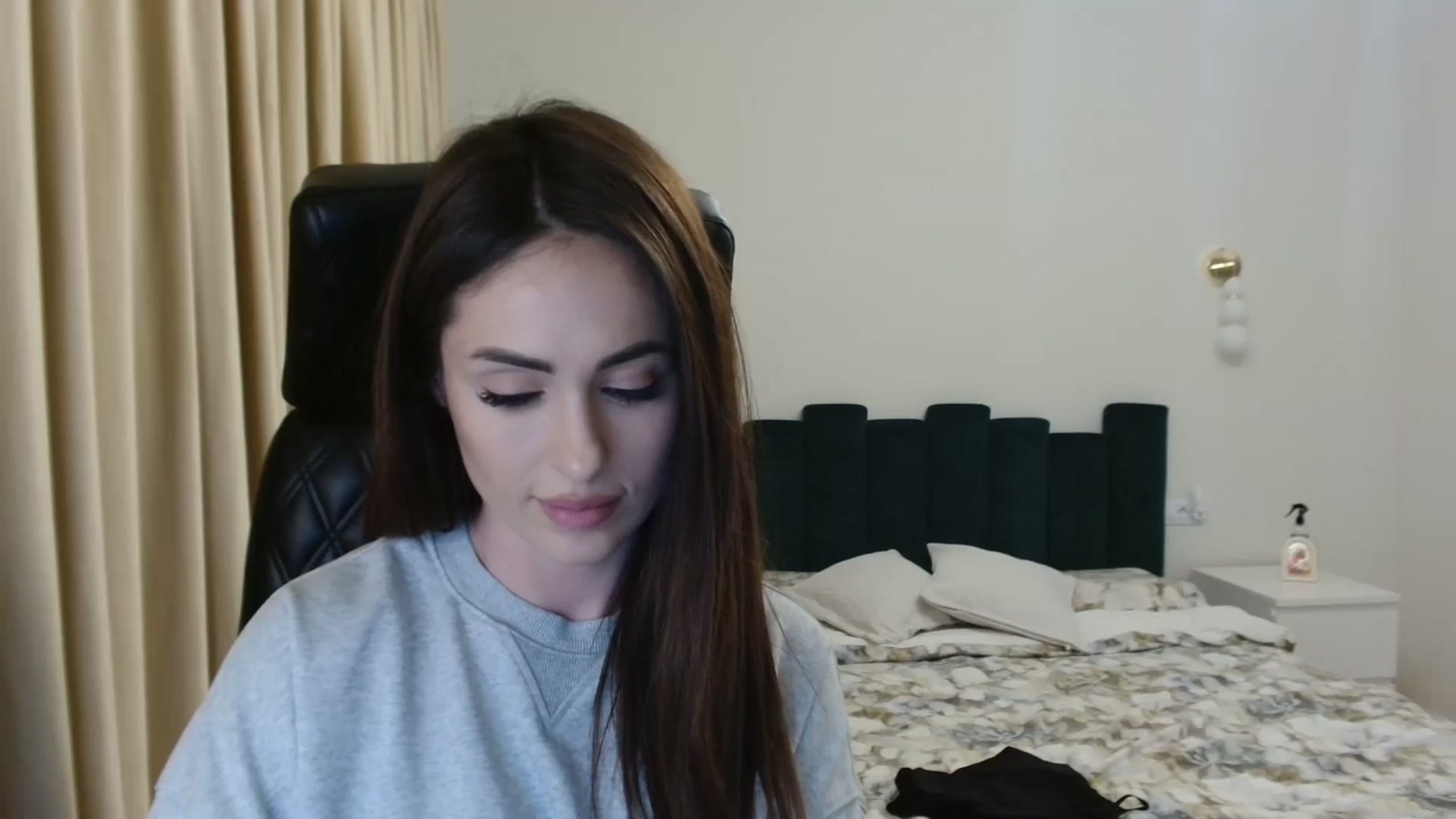 Gallery image thumbnail from DorisDolll's myfreecams stream on, 02/10/2025, 09:16 image 20 of 20