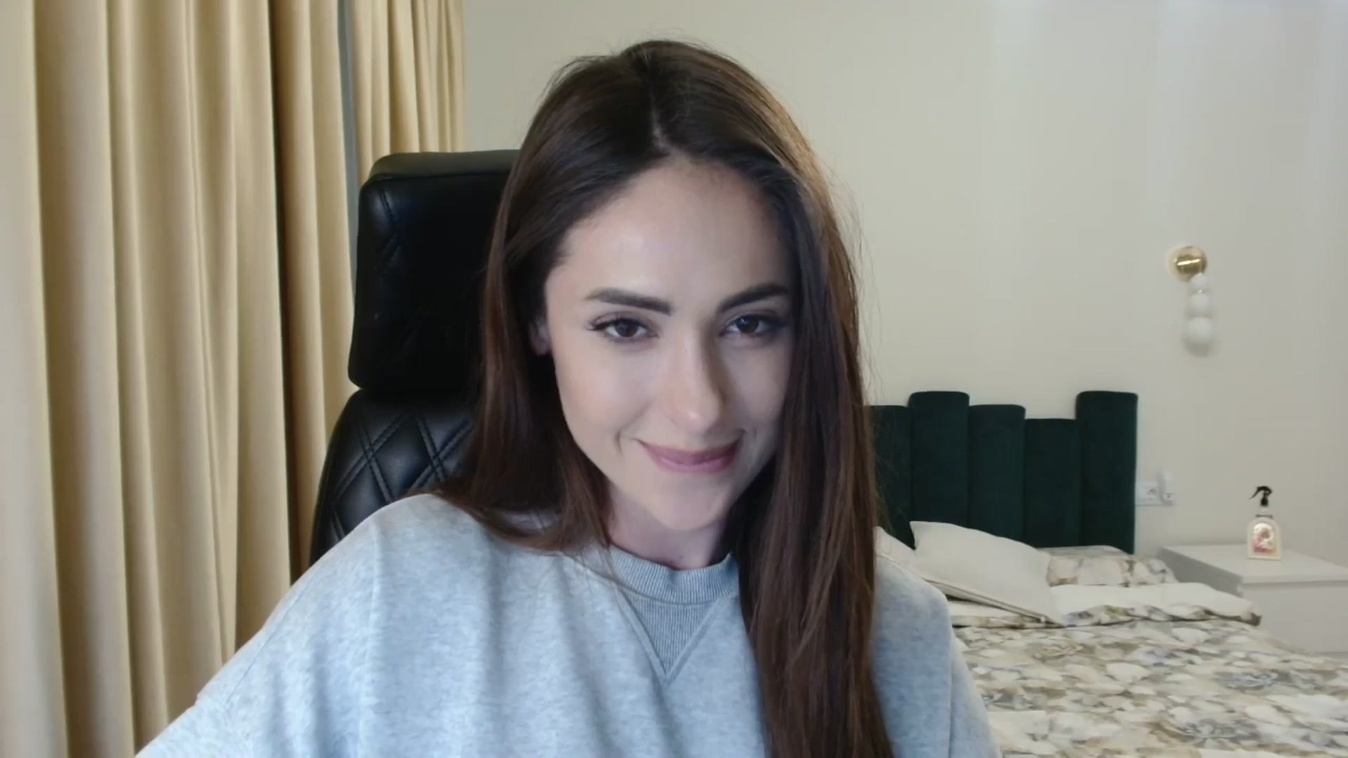 Gallery image thumbnail from DorisDolll's myfreecams stream on, 02/10/2025, 11:57 image 5 of 20