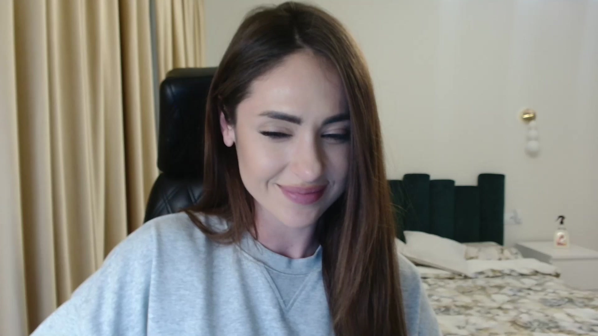 Gallery image thumbnail from DorisDolll's myfreecams stream on, 02/10/2025, 11:57 image 4 of 20