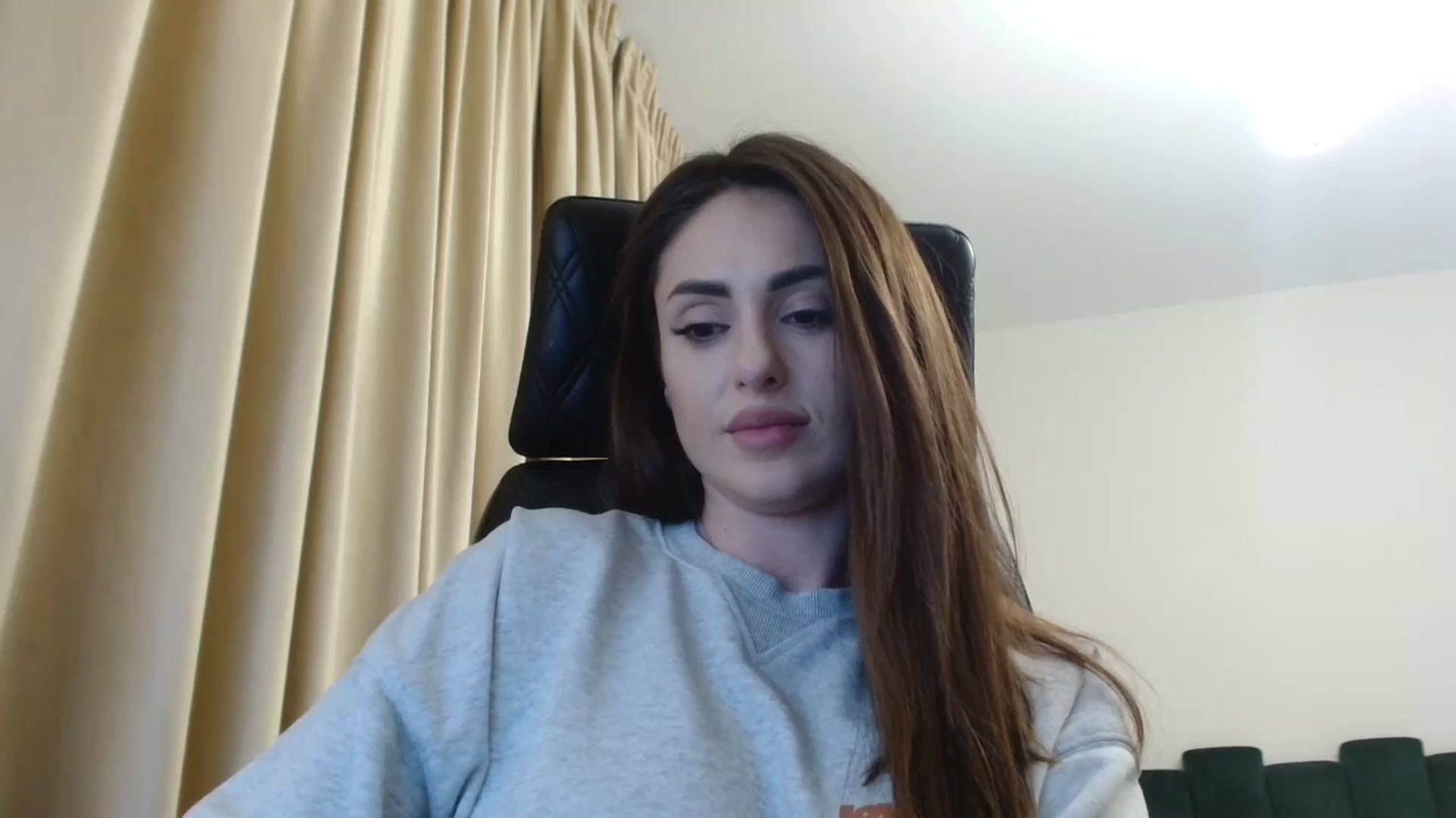 Gallery image thumbnail from DorisDolll's myfreecams stream on, 02/10/2025, 11:57 image 14 of 20