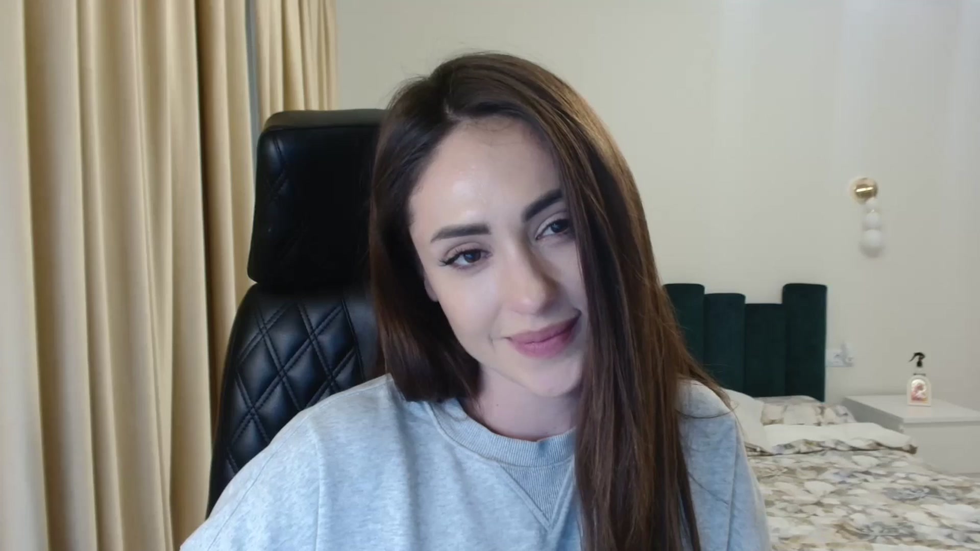 Gallery image thumbnail from DorisDolll's myfreecams stream on, 02/10/2025, 11:57 image 9 of 20