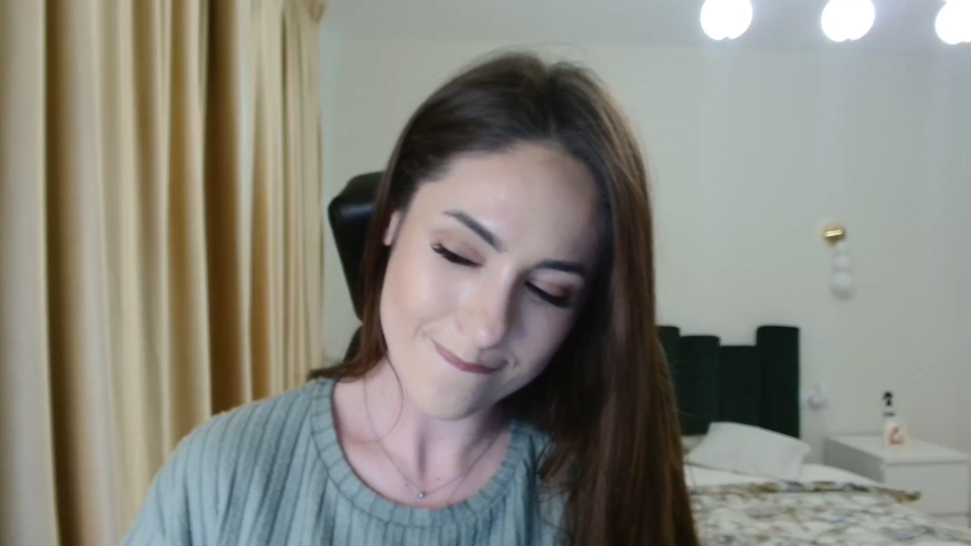 Gallery image thumbnail from DorisDolll's myfreecams stream on, 02/13/2025, 10:03 image 8 of 20