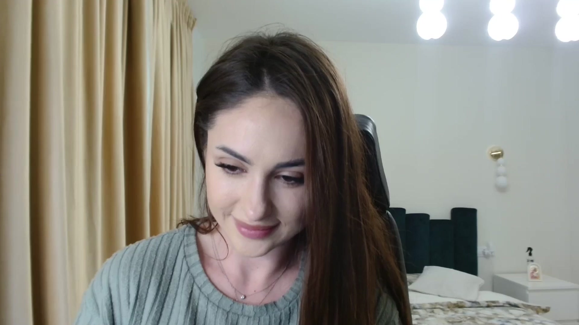 Gallery image thumbnail from DorisDolll's myfreecams stream on, 02/13/2025, 10:03 image 7 of 20