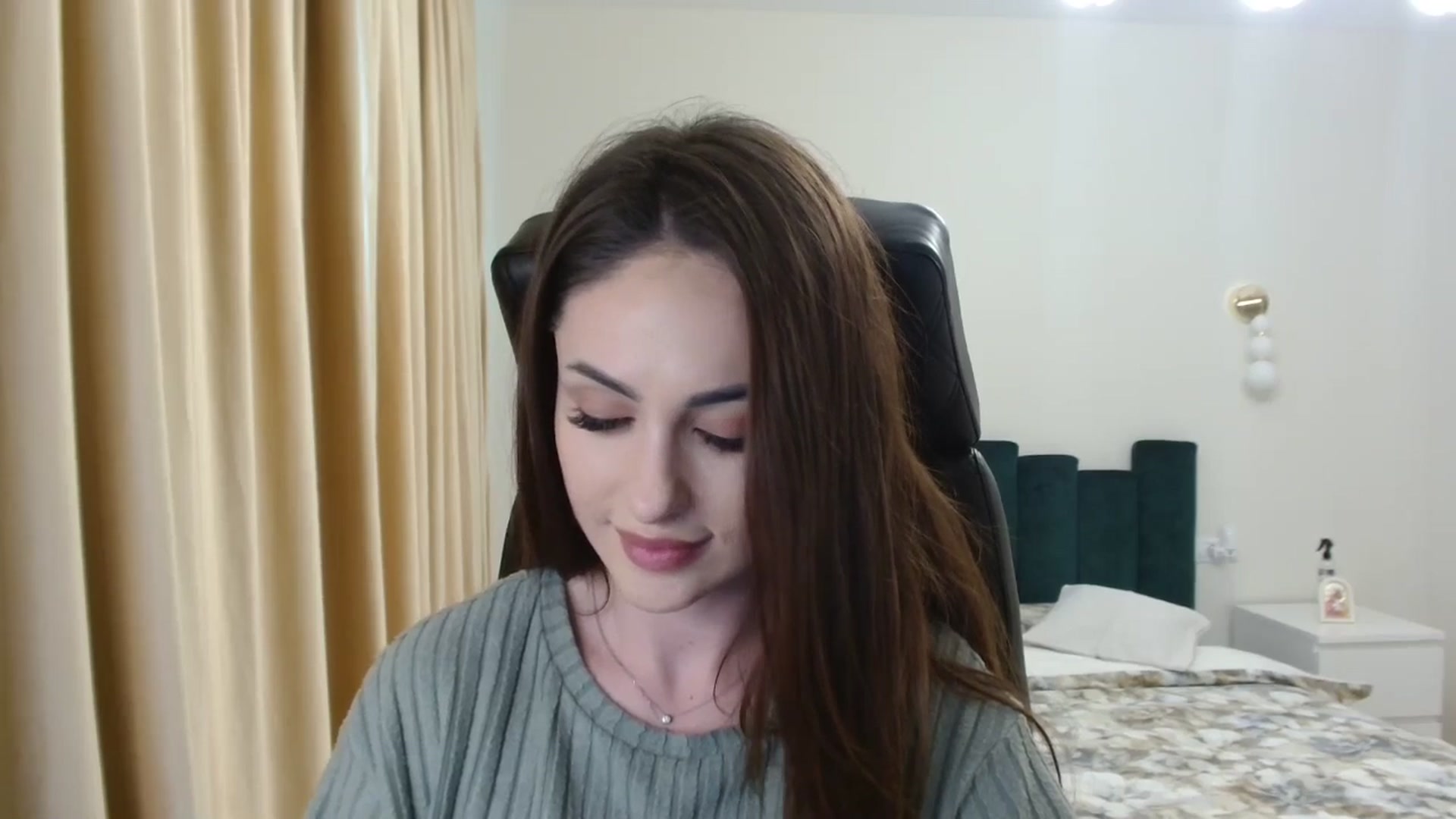 Gallery image thumbnail from DorisDolll's myfreecams stream on, 02/13/2025, 10:03 image 13 of 20