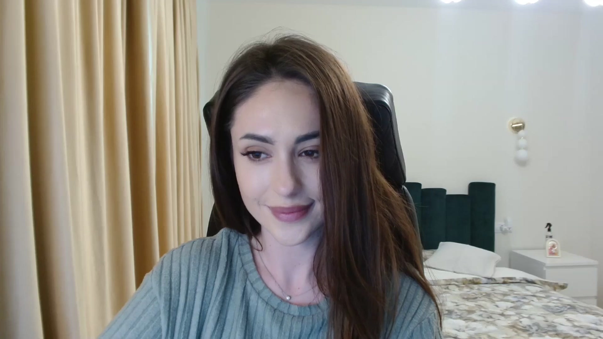 Gallery image thumbnail from DorisDolll's myfreecams stream on, 02/13/2025, 10:03 image 11 of 20