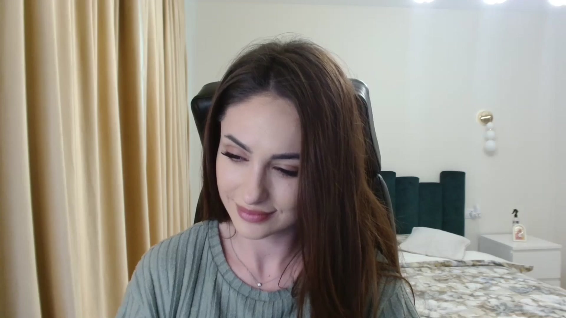 Gallery image thumbnail from DorisDolll's myfreecams stream on, 02/13/2025, 10:03 image 12 of 20
