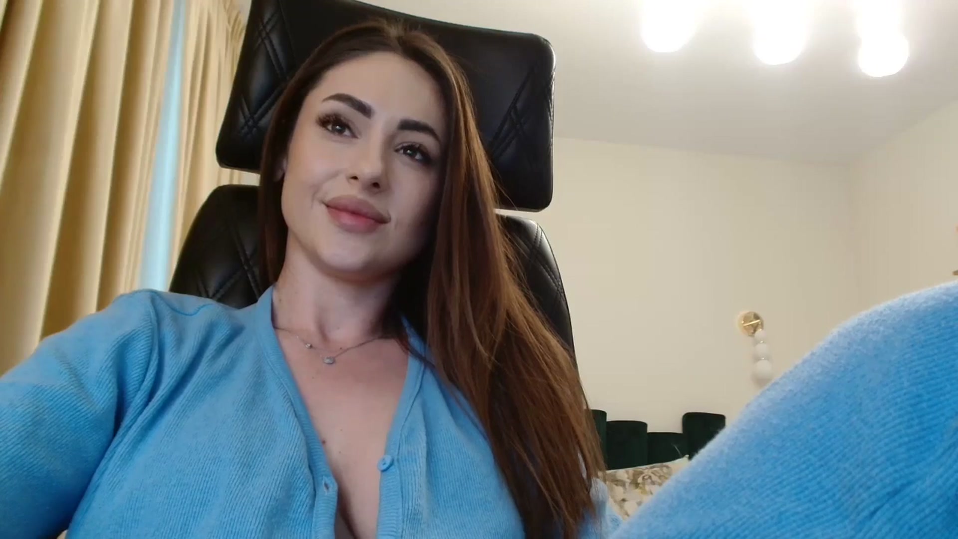 Gallery image thumbnail from DorisDolll's myfreecams stream on, 02/15/2025, 10:33 image 13 of 20