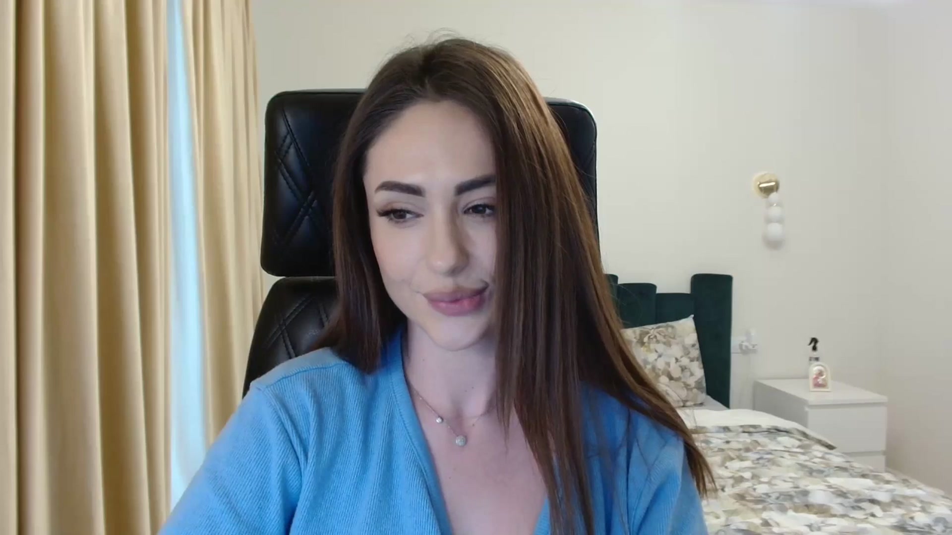 Gallery image thumbnail from DorisDolll's myfreecams stream on, 02/15/2025, 10:33 image 18 of 20
