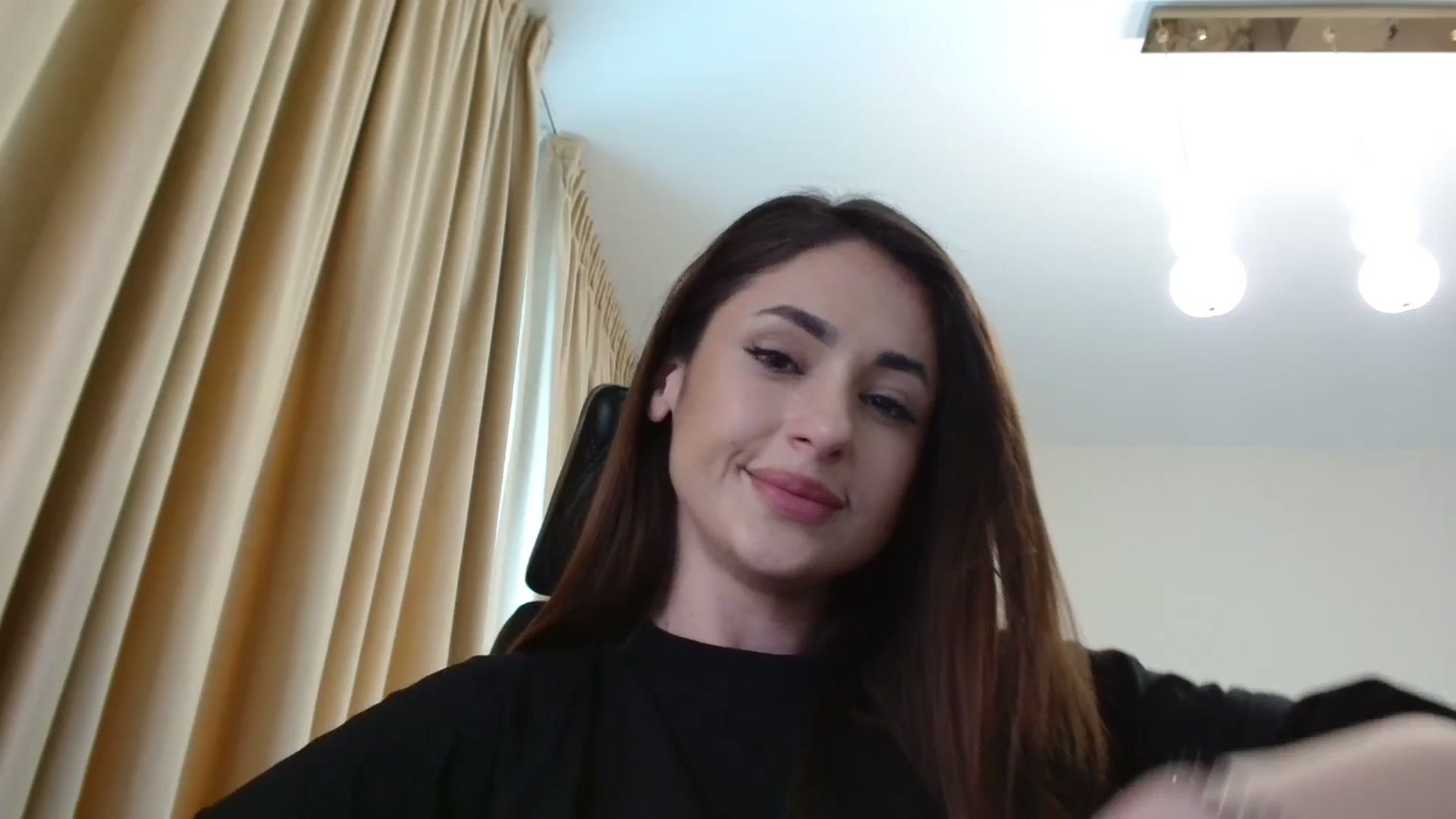 Gallery image thumbnail from DorisDolll's myfreecams stream on, 02/17/2025, 11:34 image 14 of 20