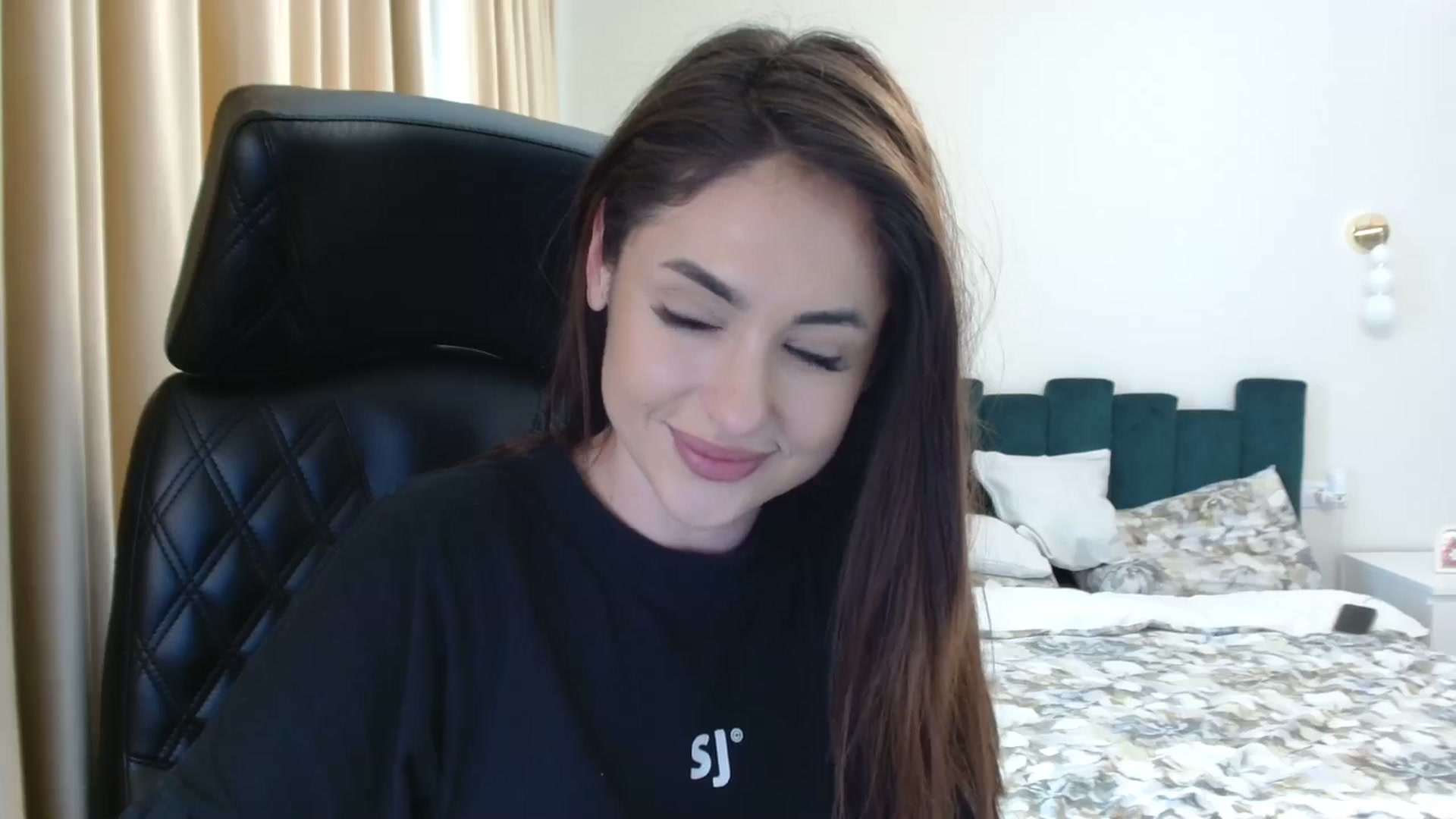 Gallery image thumbnail from DorisDolll's myfreecams stream on, 02/17/2025, 11:34 image 7 of 20