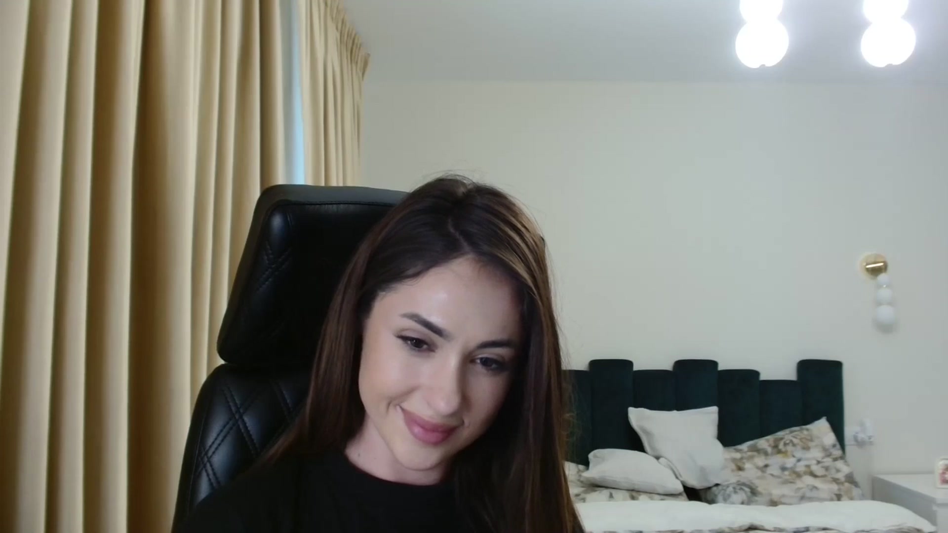 Gallery image thumbnail from DorisDolll's myfreecams stream on, 02/17/2025, 11:34 image 20 of 20
