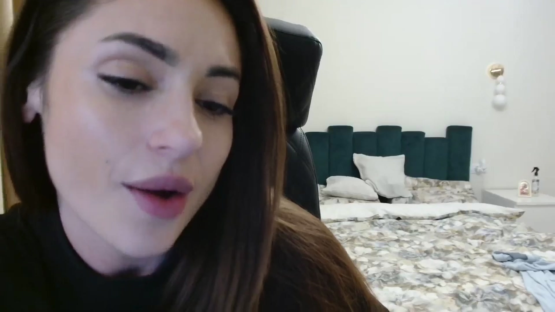 Gallery image thumbnail from DorisDolll's myfreecams stream on, 02/17/2025, 15:38 image 3 of 20