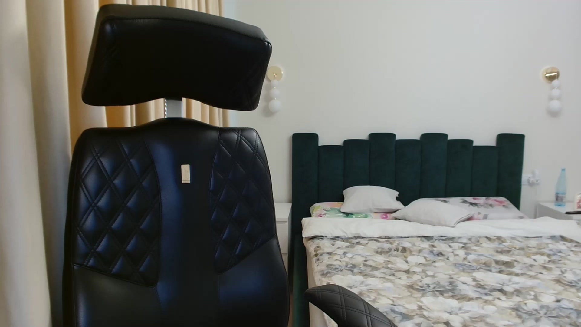Gallery image thumbnail from DorisDolll's myfreecams stream on, 02/19/2025, 09:32 image 9 of 20