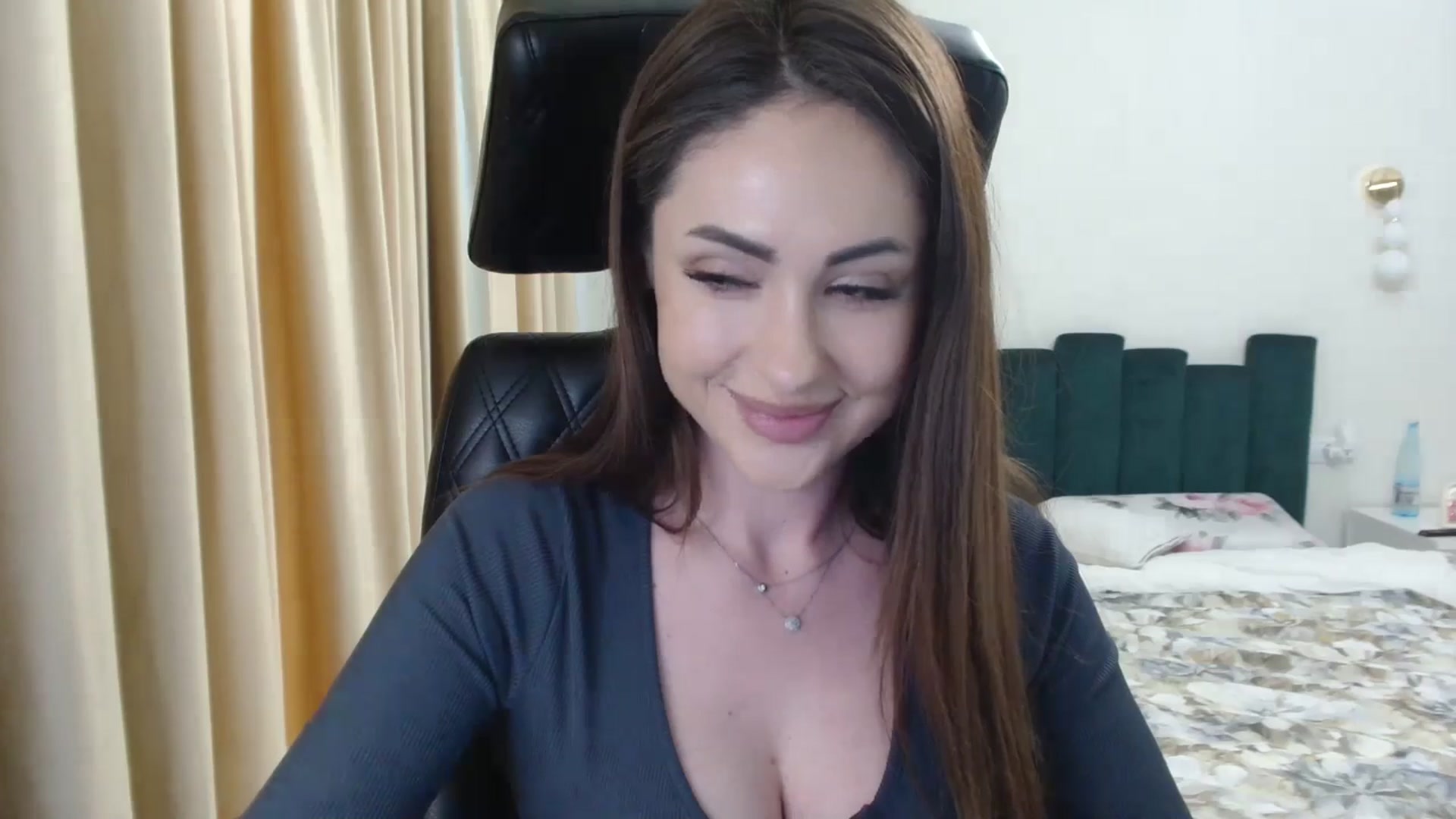 Gallery image thumbnail from DorisDolll's myfreecams stream on, 02/19/2025, 09:32 image 7 of 20