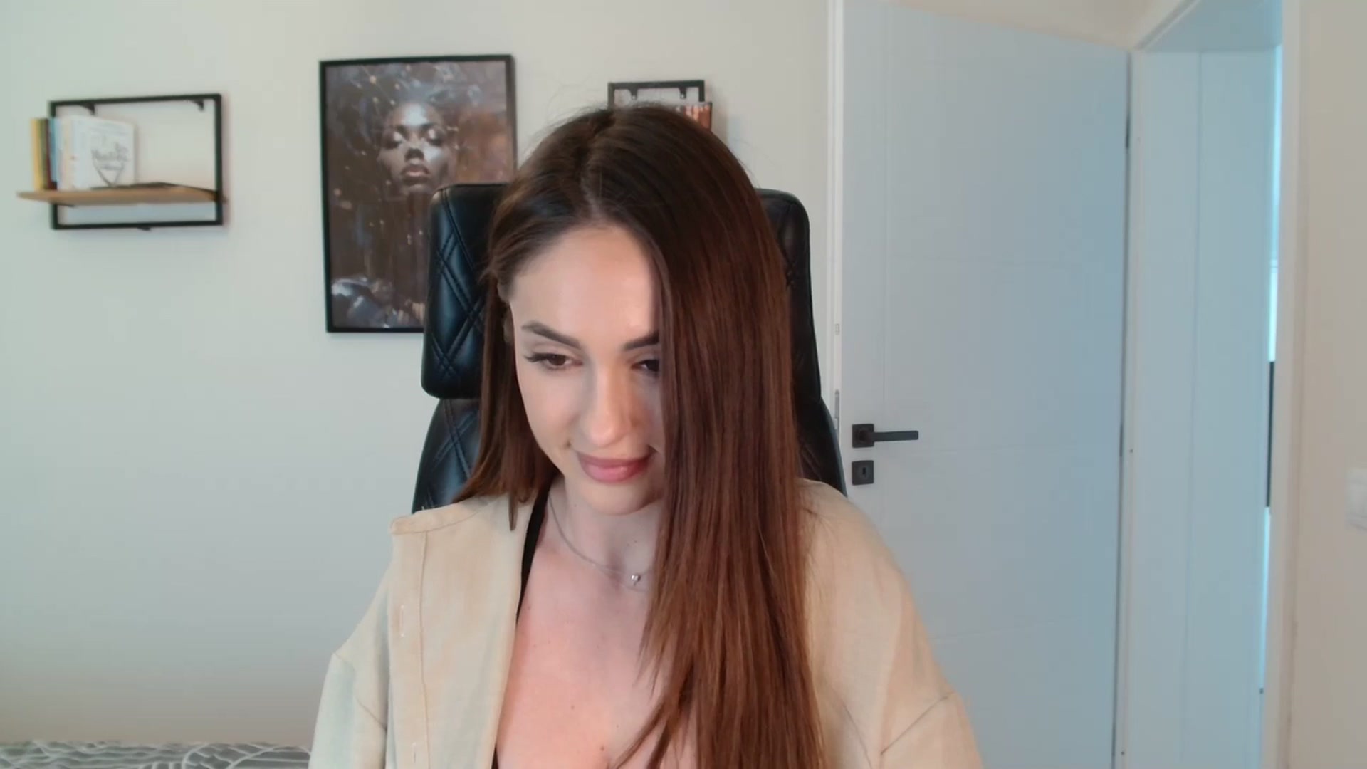 Gallery image thumbnail from DorisDolll's myfreecams stream on, 02/21/2025, 11:06 image 19 of 20