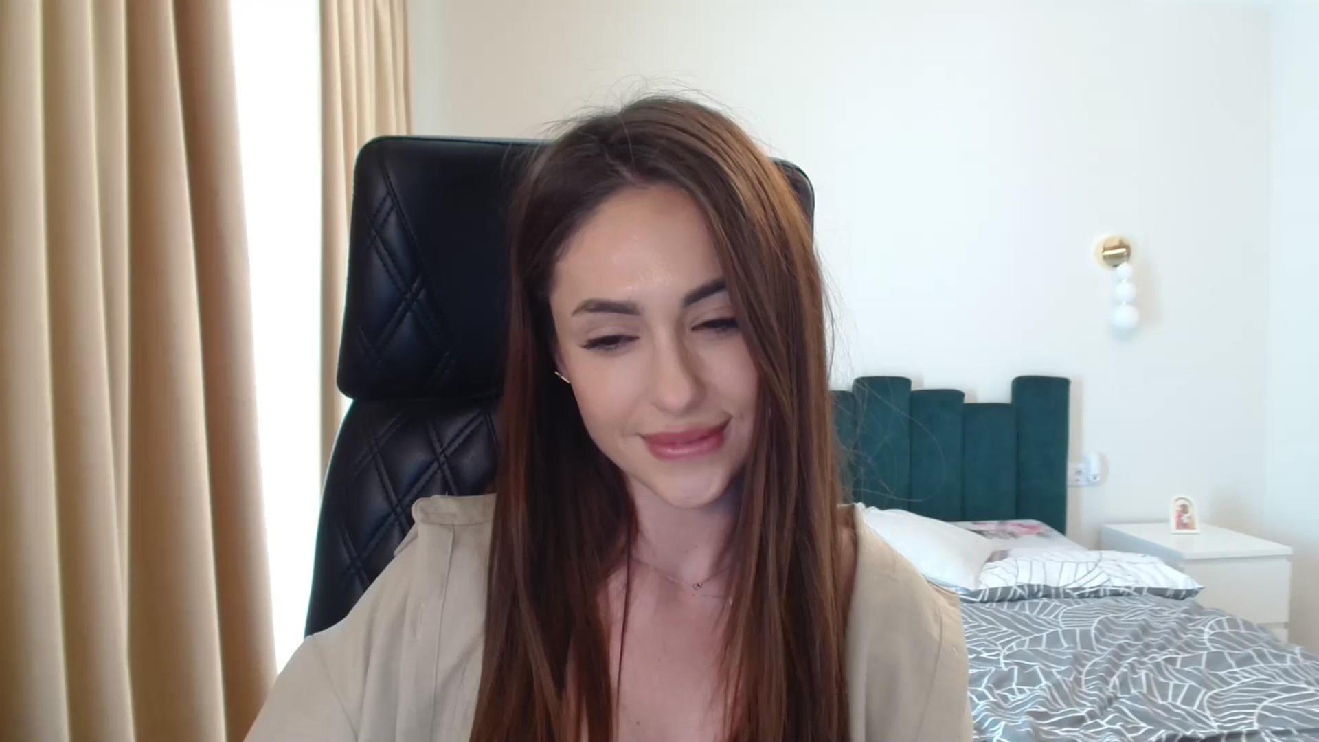 Gallery image thumbnail from DorisDolll's myfreecams stream on, 02/21/2025, 11:44 image 14 of 20