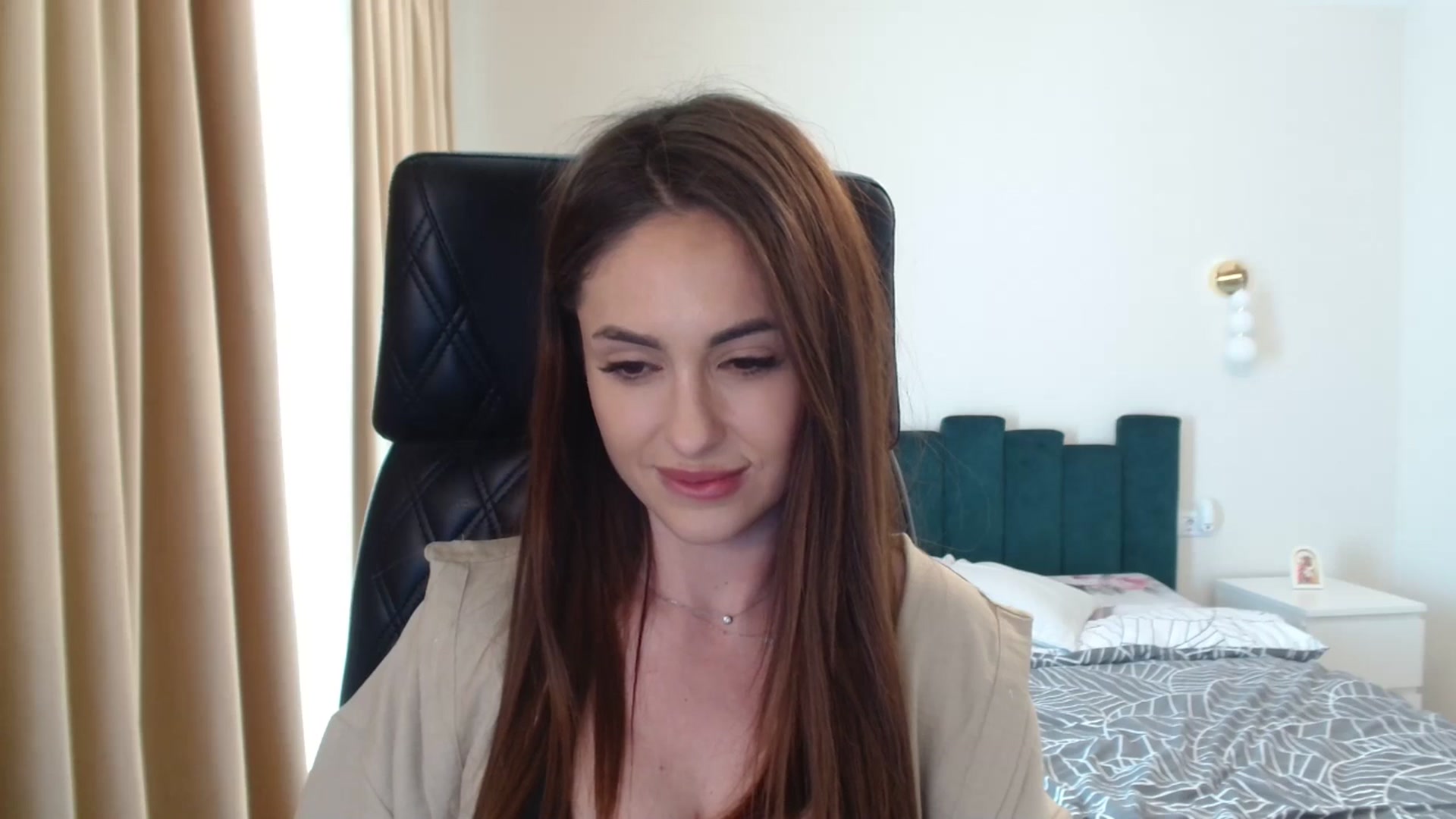 Gallery image thumbnail from DorisDolll's myfreecams stream on, 02/21/2025, 11:44 image 7 of 20