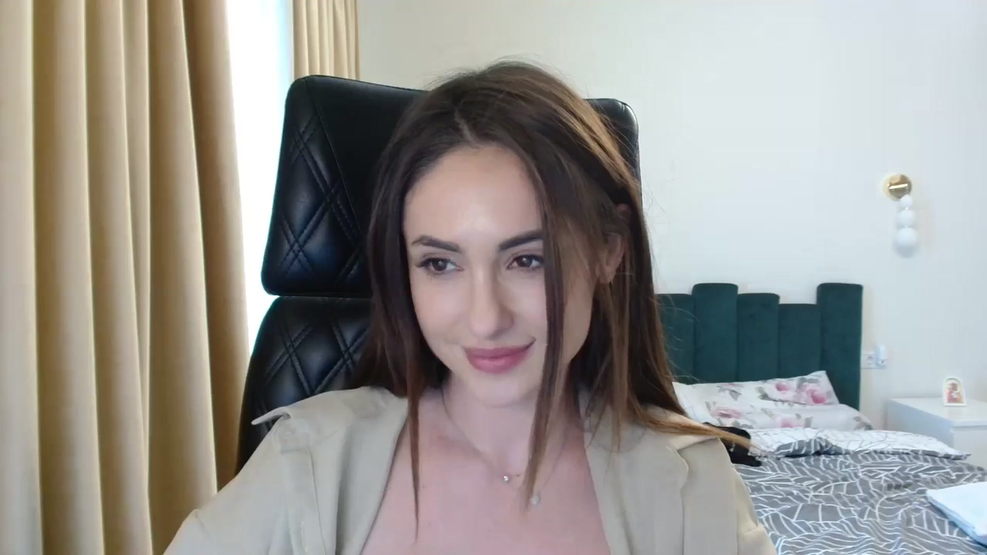 Gallery image thumbnail from DorisDolll's myfreecams stream on, 02/21/2025, 12:16 image 4 of 20