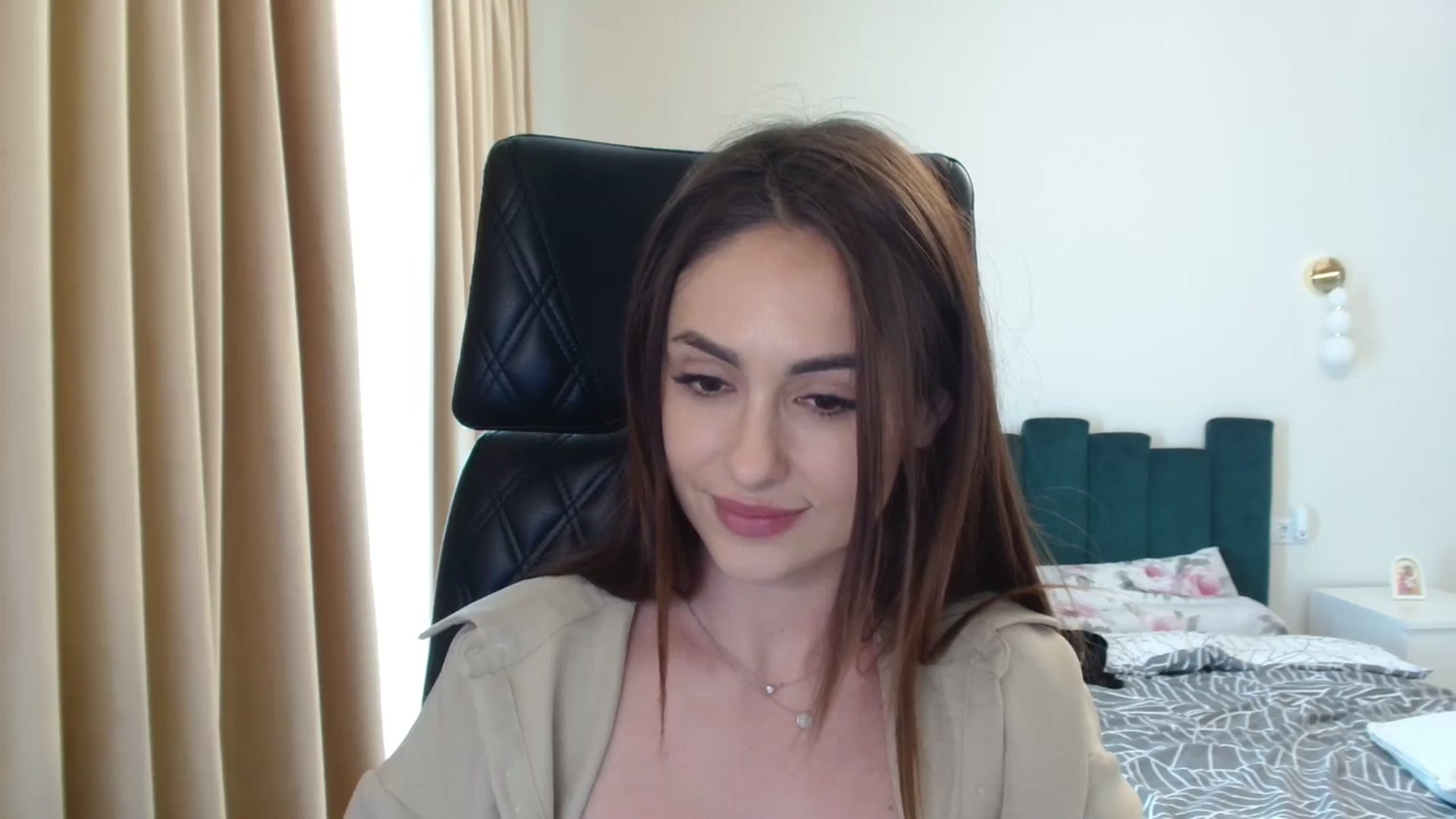 Gallery image thumbnail from DorisDolll's myfreecams stream on, 02/21/2025, 12:16 image 7 of 20