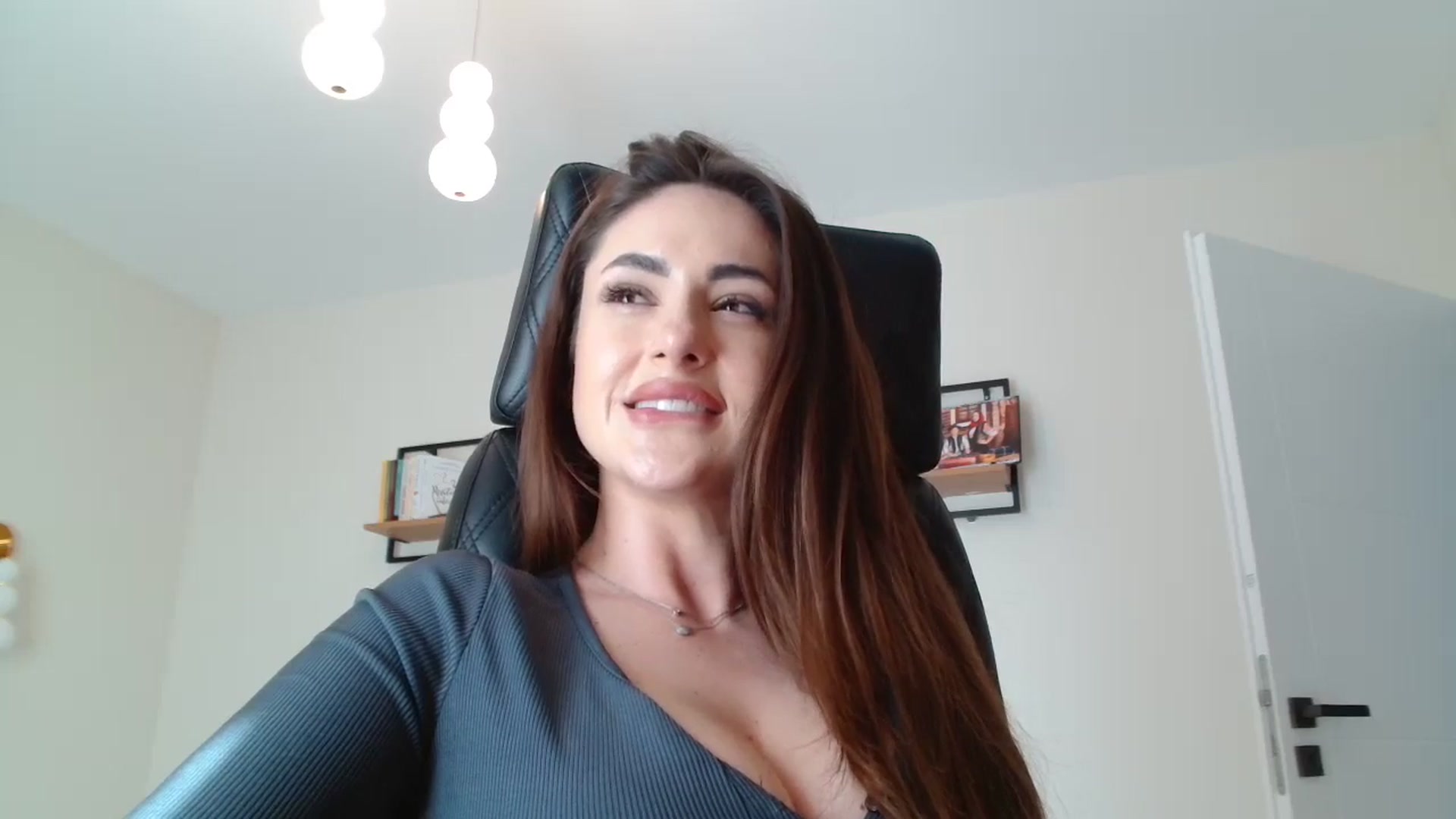 Gallery image thumbnail from DorisDolll's myfreecams stream on, 02/23/2025, 09:46 image 20 of 20