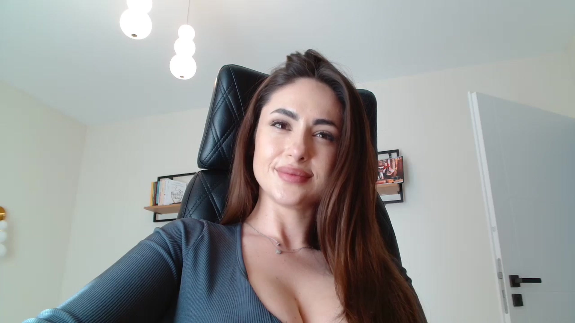 Gallery image thumbnail from DorisDolll's myfreecams stream on, 02/23/2025, 09:46 image 19 of 20