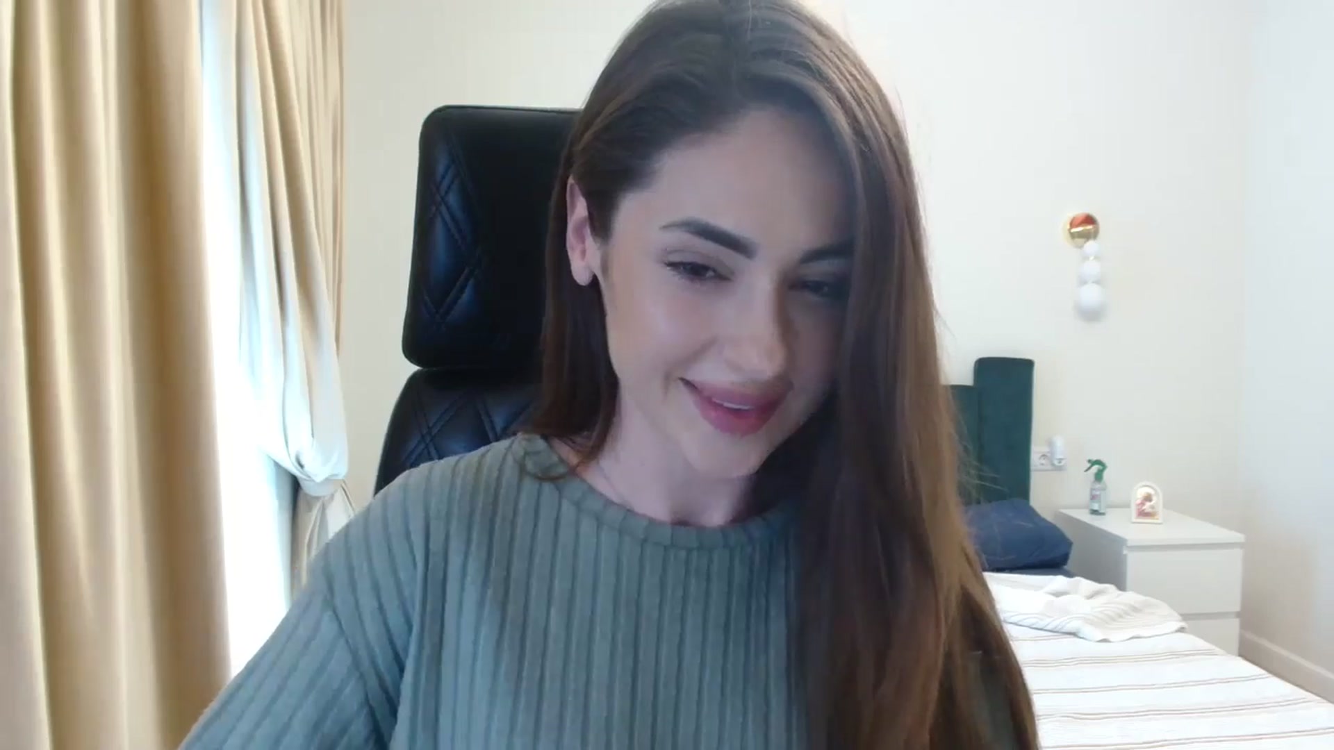 Gallery image thumbnail from DorisDolll's myfreecams stream on, 03/16/2025, 11:33 image 6 of 20