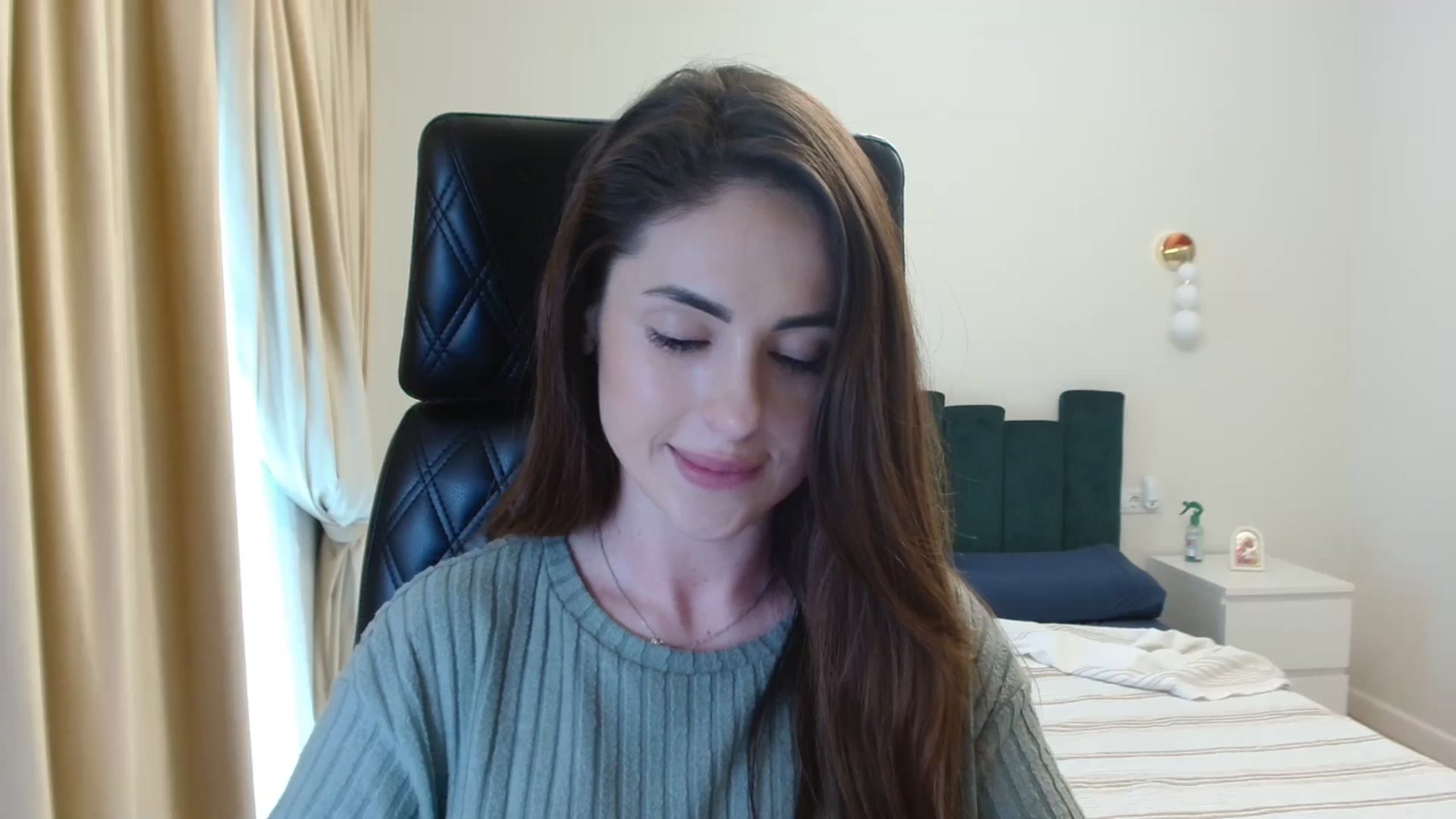 Gallery image thumbnail from DorisDolll's myfreecams stream on, 03/16/2025, 13:11 image 4 of 20