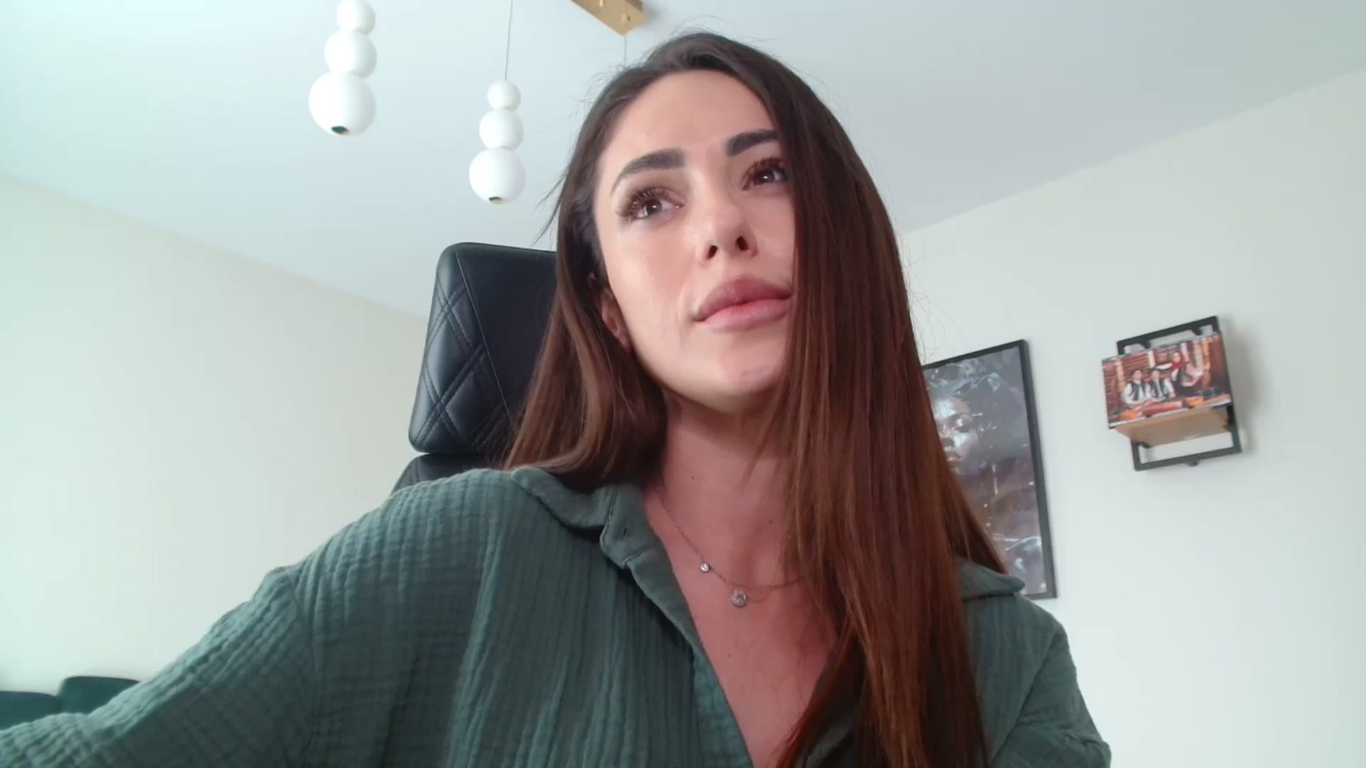 Gallery image thumbnail from DorisDolll's myfreecams stream on, 04/17/2025, 13:09 image 10 of 20