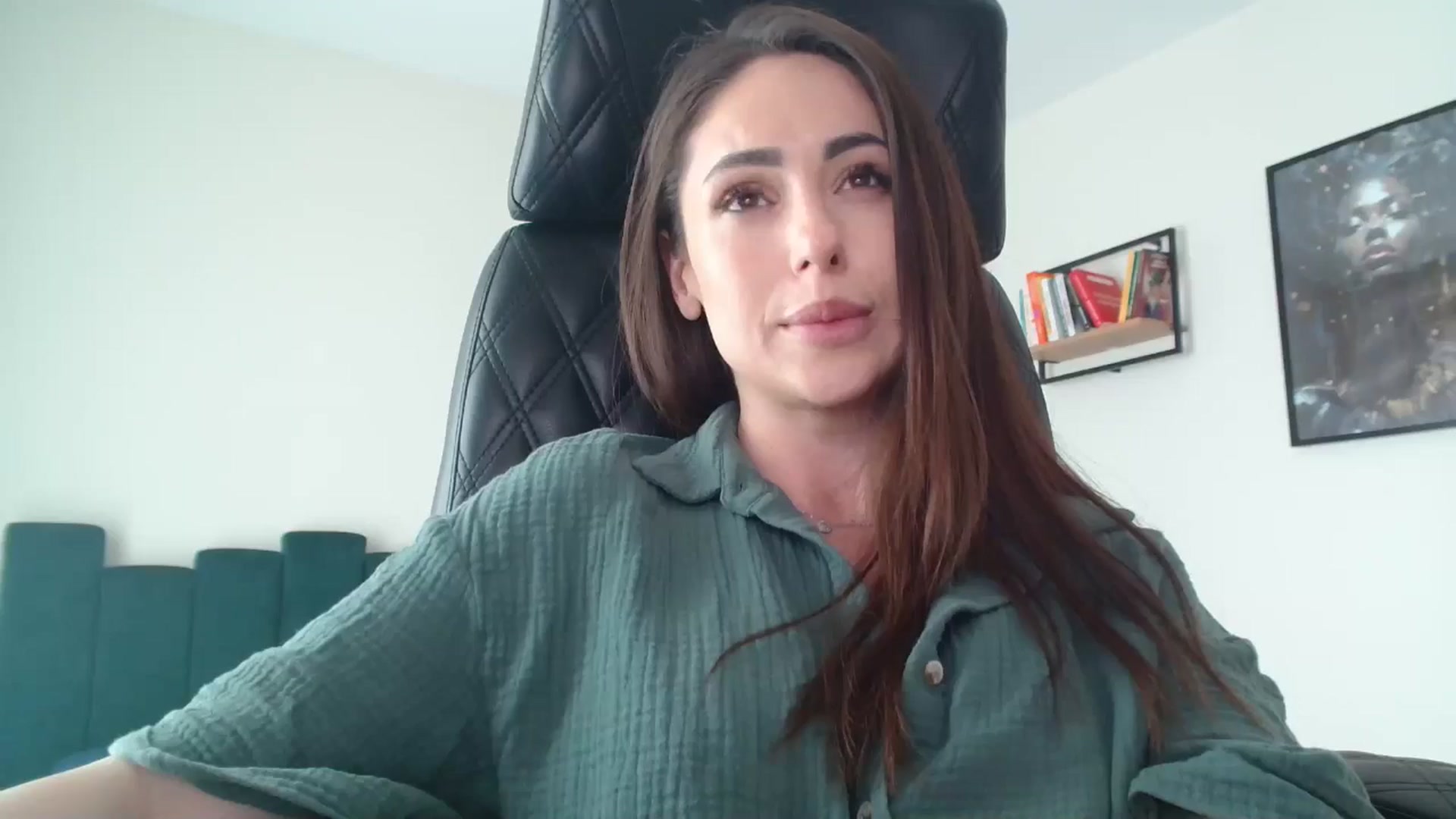 Gallery image thumbnail from DorisDolll's myfreecams stream on, 04/17/2025, 13:09 image 20 of 20