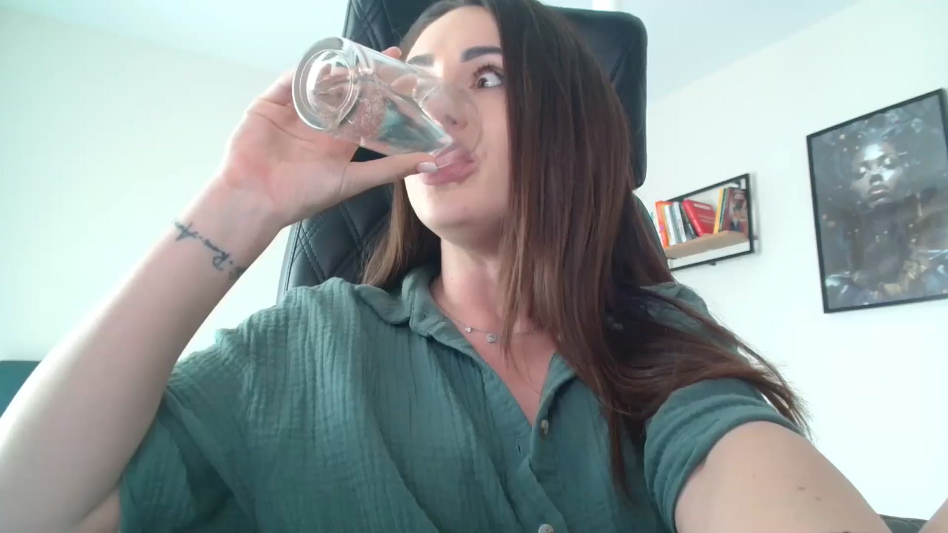 Gallery image thumbnail from DorisDolll's myfreecams stream on, 04/17/2025, 13:09 image 11 of 20