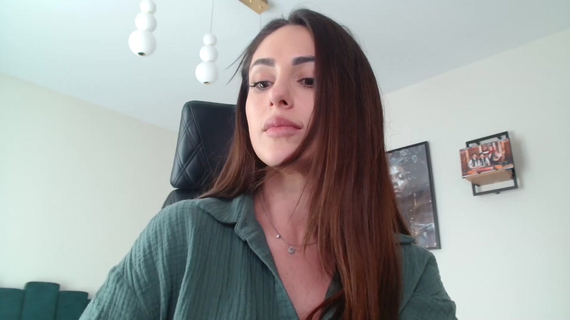Gallery image thumbnail from DorisDolll's myfreecams stream on, 04/17/2025, 13:09 image 9 of 20