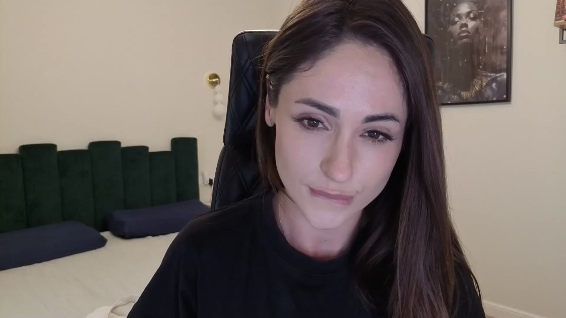 Gallery image thumbnail from DorisDolll's myfreecams stream on, 05/30/2025, 10:48 image 8 of 20