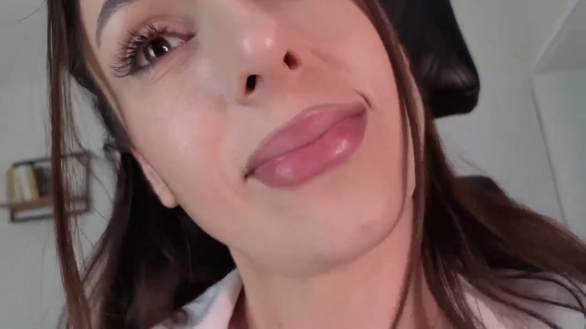 Gallery image thumbnail from DorisDolll's myfreecams stream on, 06/01/2025, 11:33 image 12 of 20