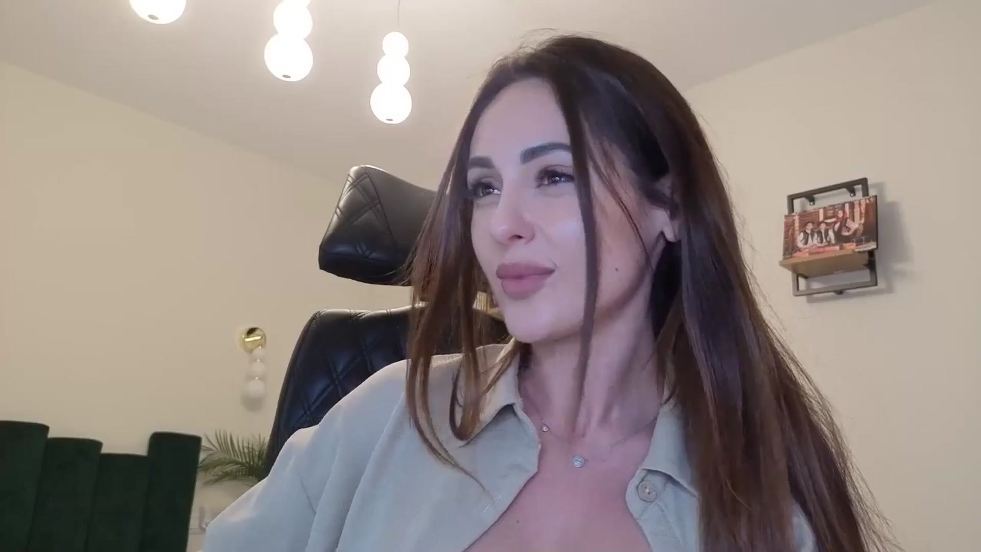 Gallery image thumbnail from DorisDolll's myfreecams stream on, 06/14/2025, 13:54 image 9 of 20