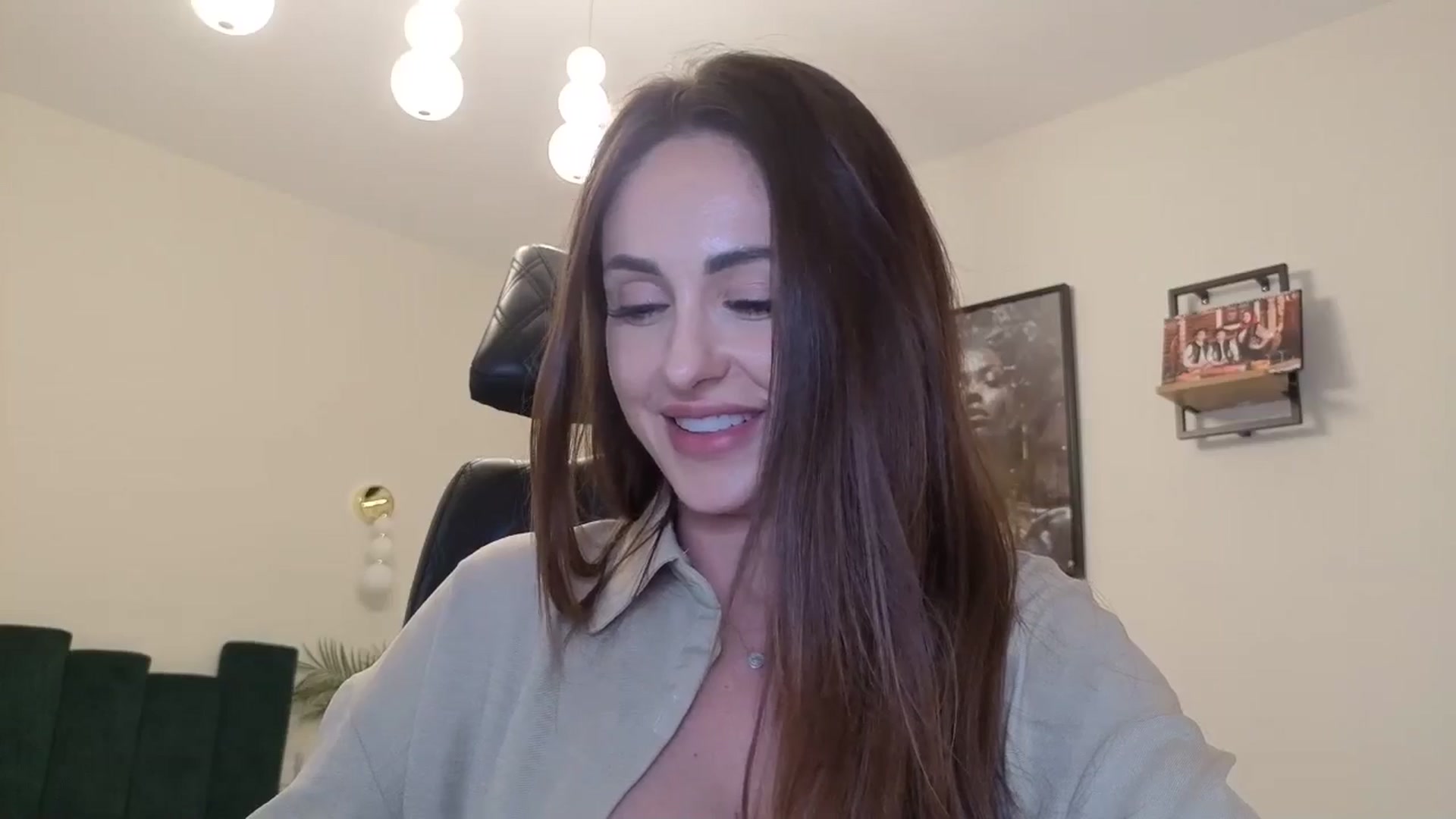 Gallery image thumbnail from DorisDolll's myfreecams stream on, 06/14/2025, 13:54 image 18 of 20