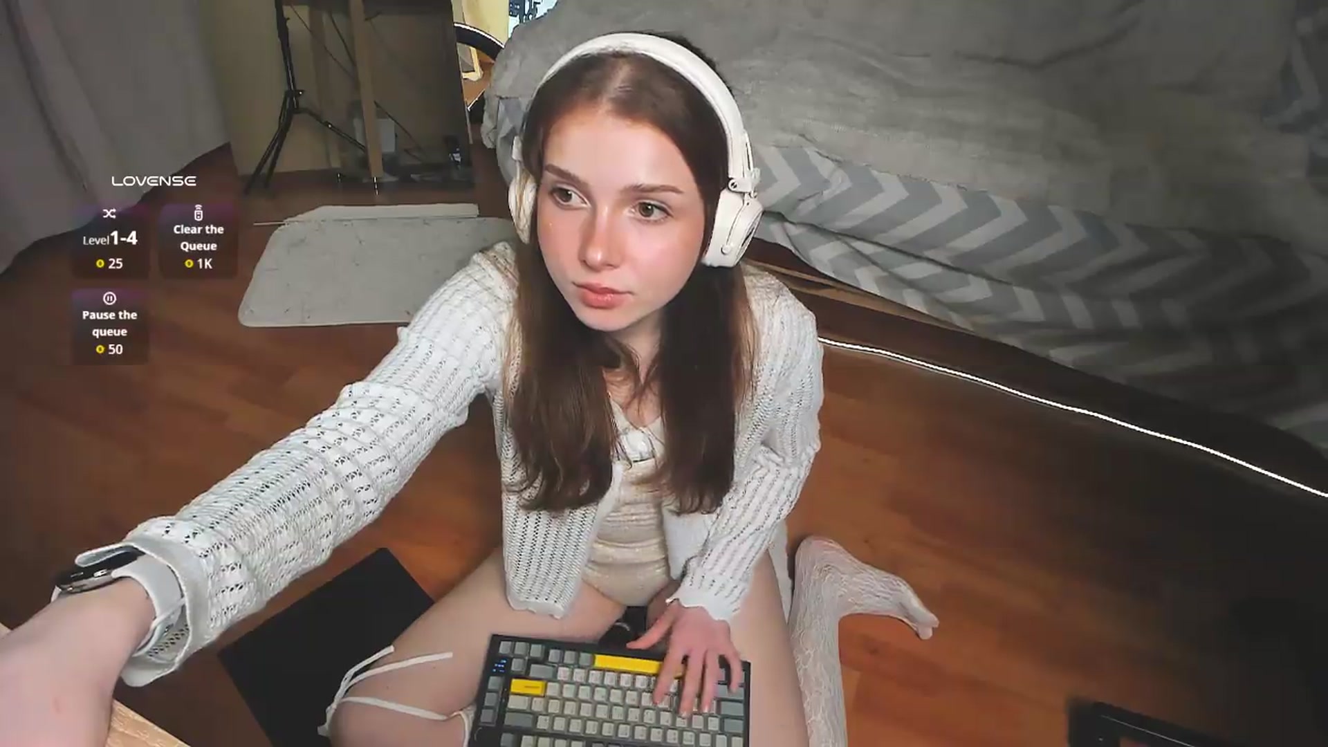 Gallery image thumbnail from Dorlina's myfreecams stream on, 05/18/2026, 20:08 image 12 of 20