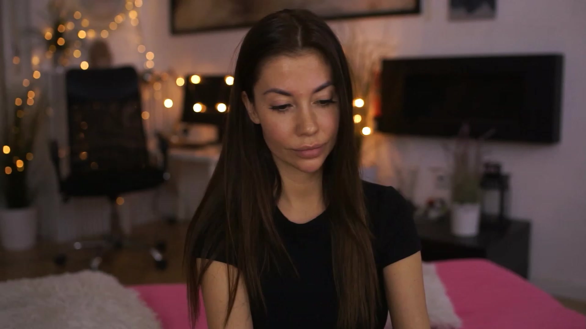 Gallery image thumbnail from Dorothea_'s myfreecams stream on, 11/18/2022, 17:56 image 4 of 20