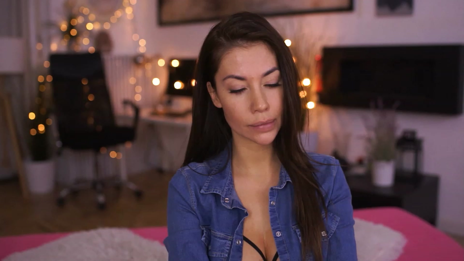 Gallery image thumbnail from Dorothea_'s myfreecams stream on, 11/27/2022, 20:59 image 1 of 20