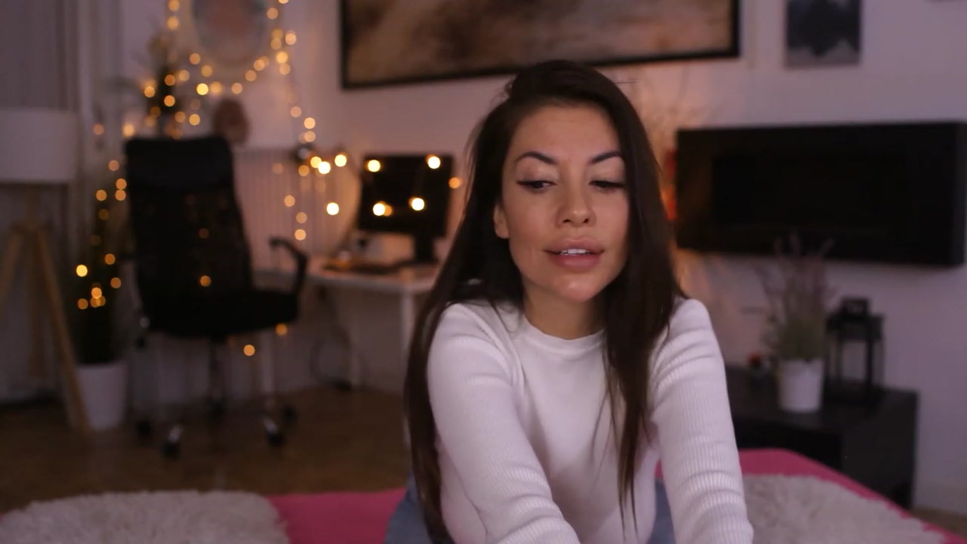 Gallery image thumbnail from Dorothea_'s myfreecams stream on, 12/01/2022, 22:09 image 7 of 20
