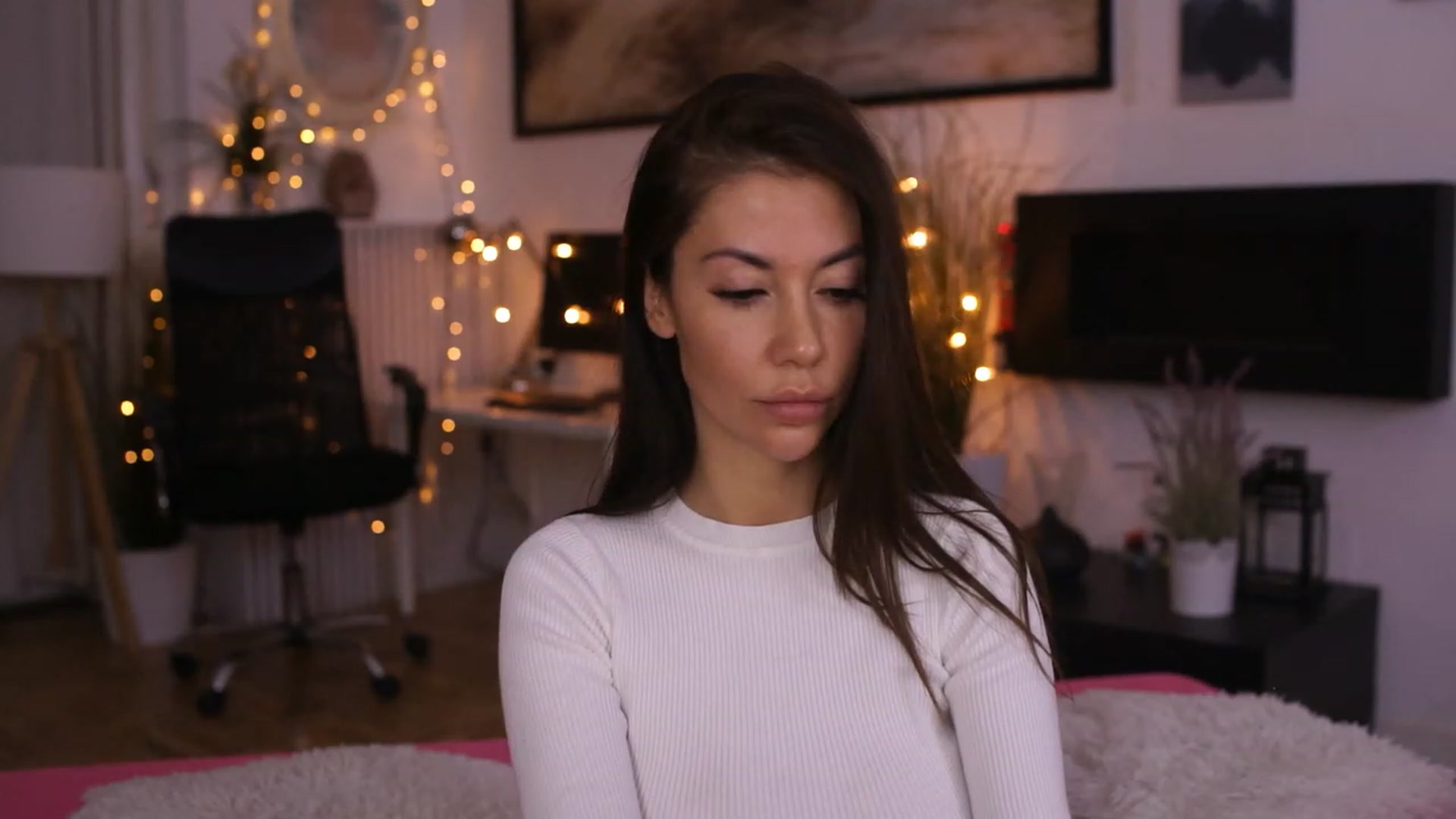 Gallery image thumbnail from Dorothea_'s myfreecams stream on, 12/01/2022, 22:09 image 14 of 20