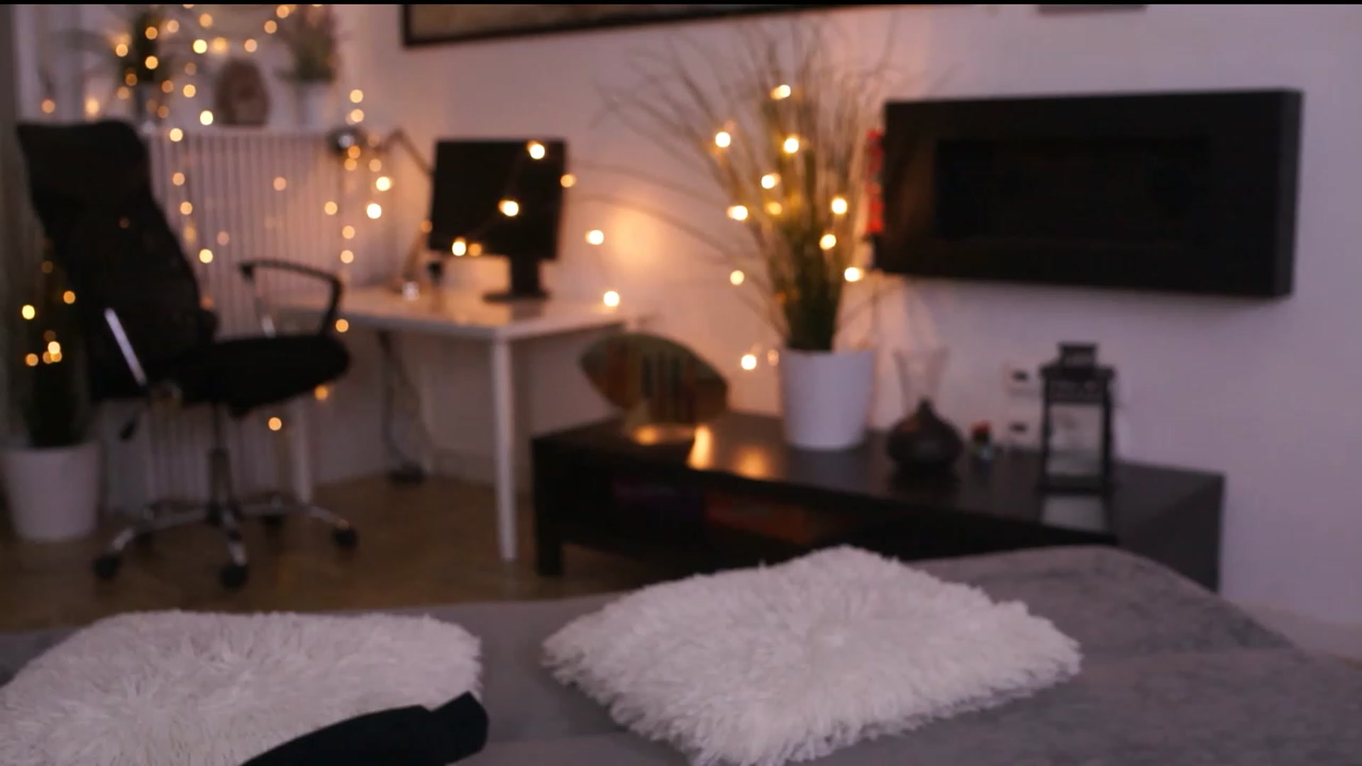 Gallery image thumbnail from Dorothea_'s myfreecams stream on, 12/05/2022, 20:39 image 6 of 20