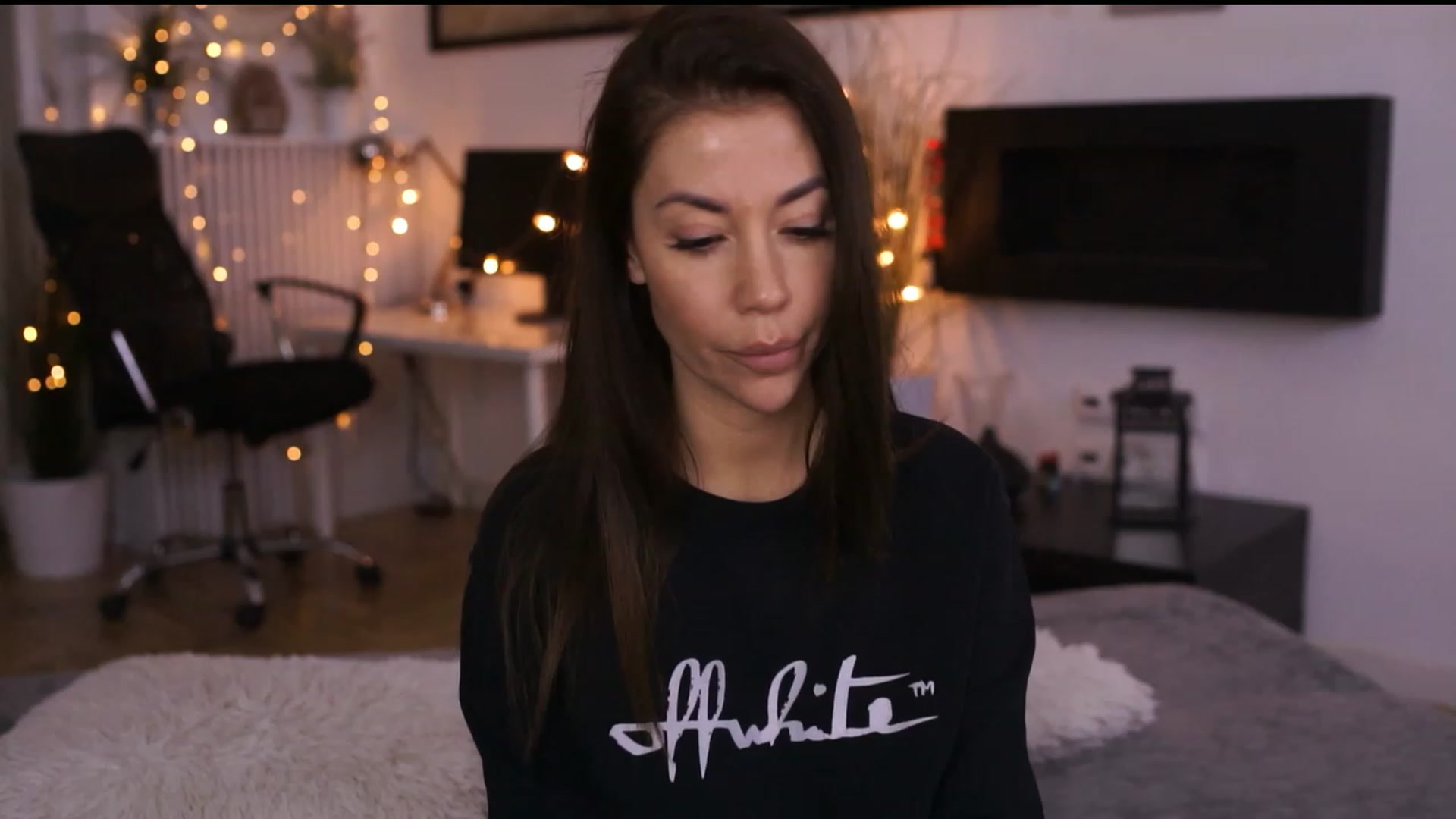 Gallery image thumbnail from Dorothea_'s myfreecams stream on, 12/05/2022, 20:39 image 10 of 20