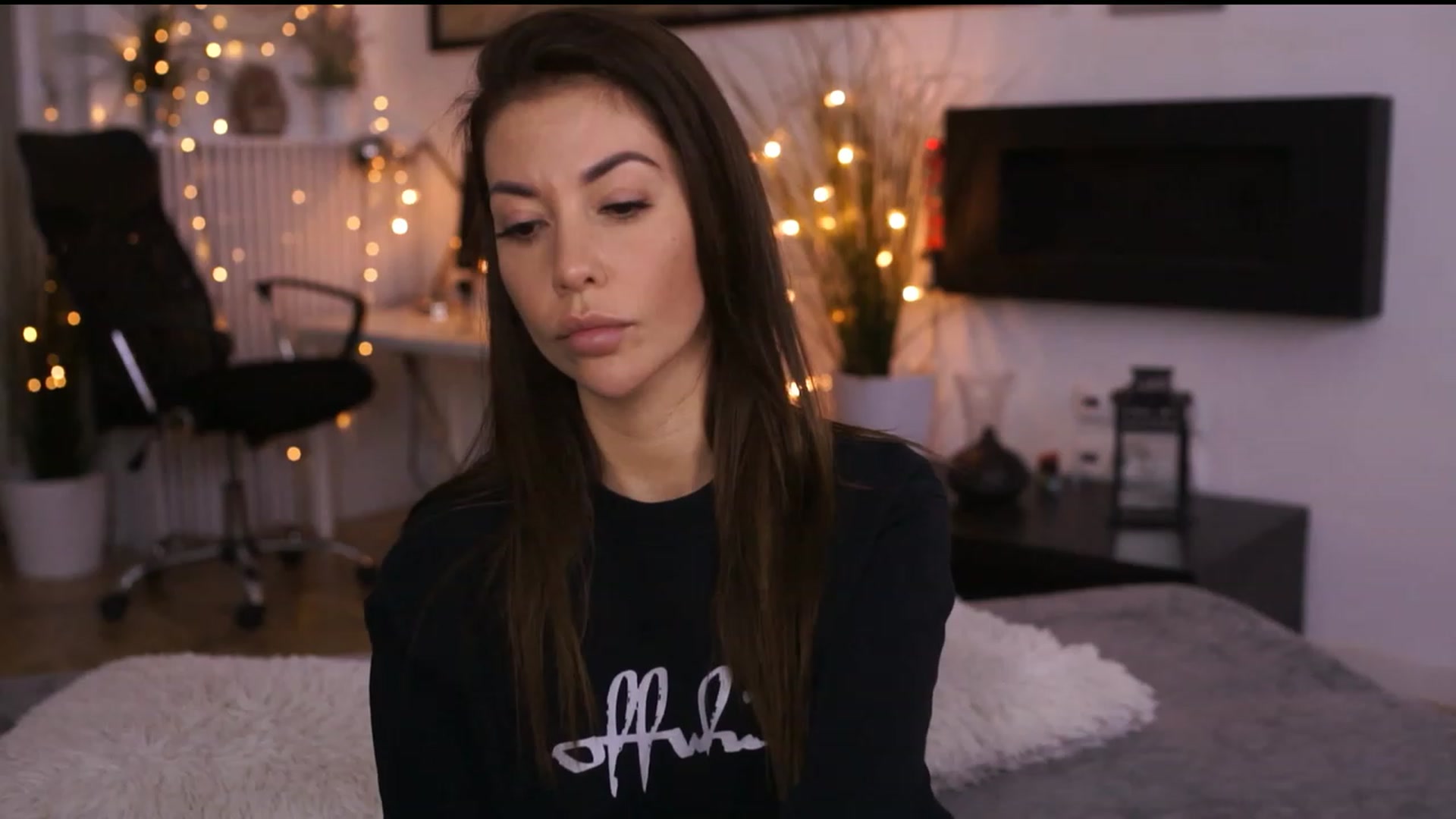 Gallery image thumbnail from Dorothea_'s myfreecams stream on, 12/05/2022, 20:39 image 14 of 20