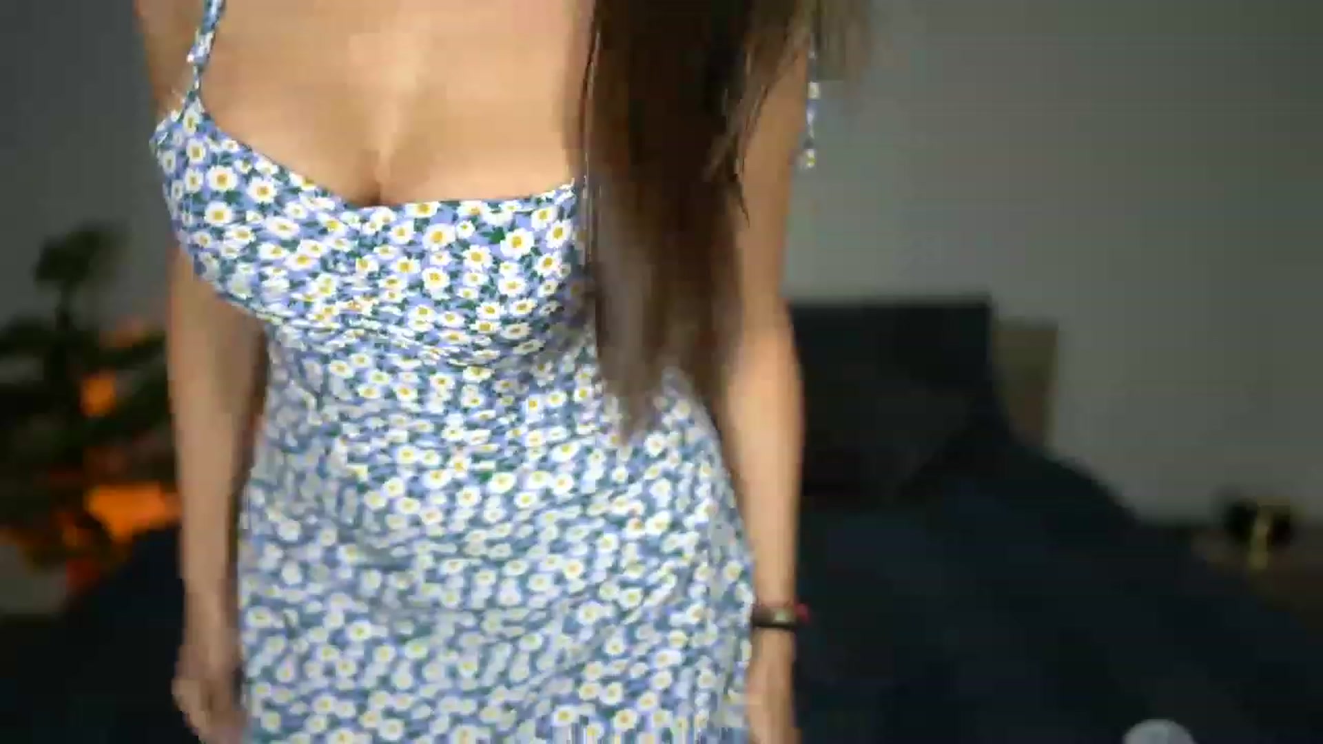 Gallery image thumbnail from Dorothea_'s myfreecams stream on, 08/03/2023, 20:14 image 3 of 20