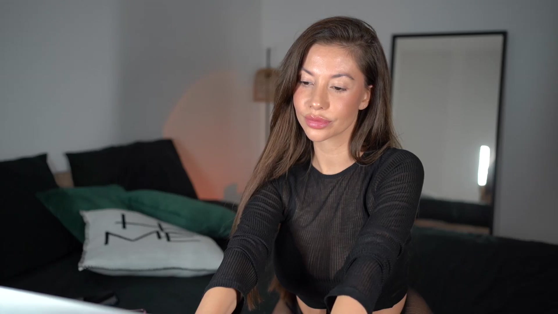 Gallery image thumbnail from Dorothea_'s myfreecams stream on, 11/19/2024, 22:29 image 18 of 20